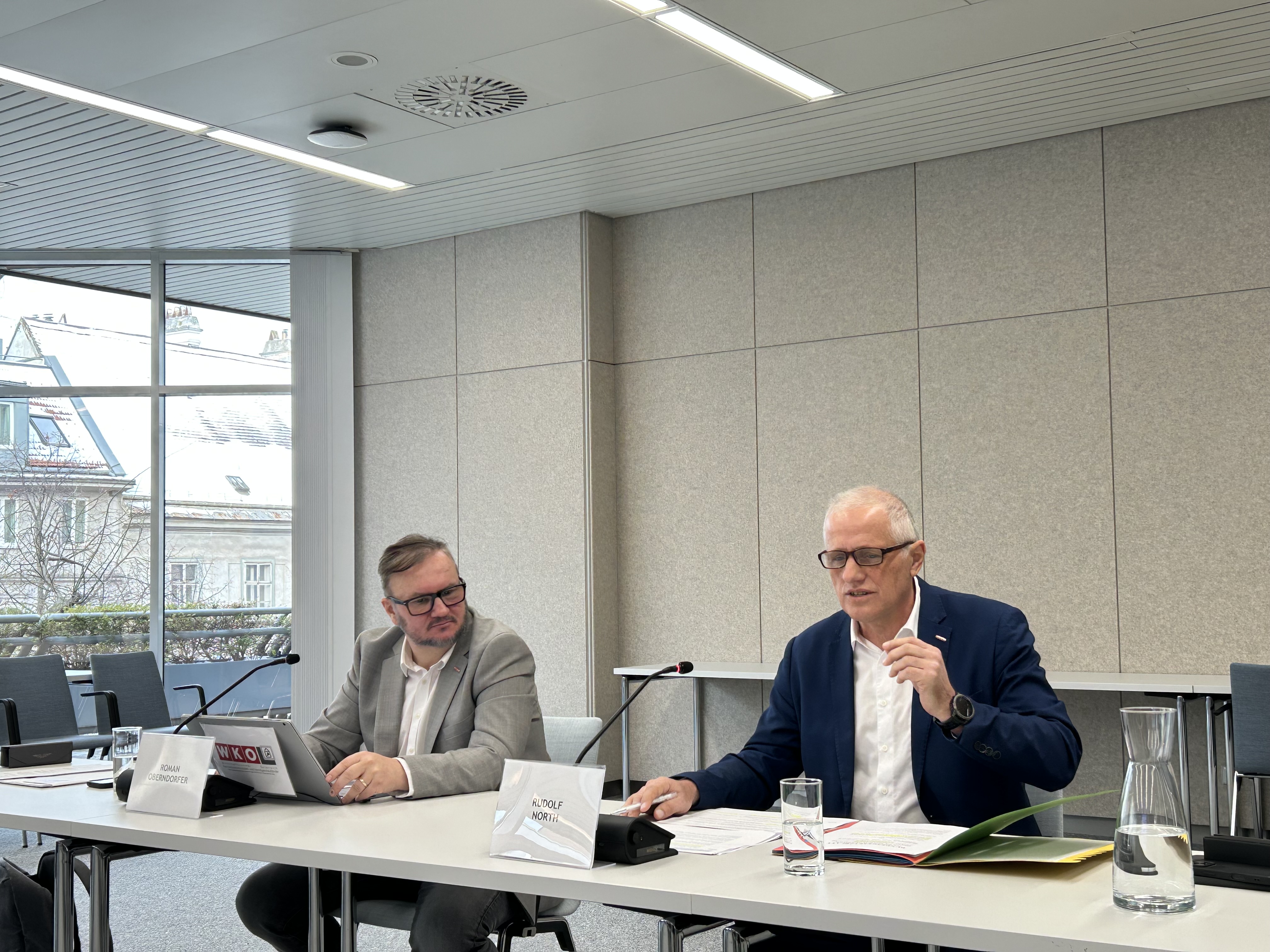 vlnr: Roman&nbsp;Oberndorfer, Obmann des Fachverbandes der Immobilien- und Verm&ouml;genstreuh&auml;nder in der&nbsp;WK&Ouml; & Rudolf North, Gesch&auml;ftsf&uuml;hrer des Fachverbandes der Immobilien- und Verm&ouml;genstreuh&auml;nder