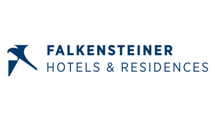 Logo der Falkensteiner Falkensteiner Hotels & Residences: Dunkelblauer Schriftzug Falkensteiner Hotels & Residences mit abstraktem Icon auf weißem Hintergrund