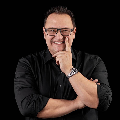 Portraitfoto Hannes Katzenbeisser