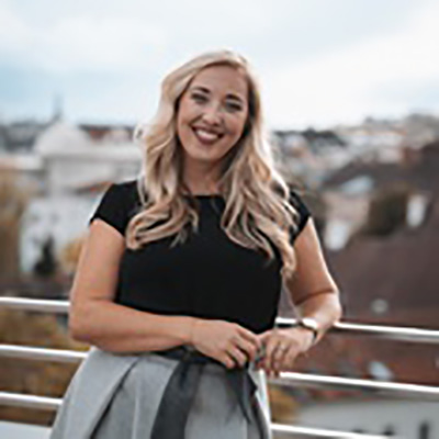 Frau