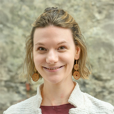 Frau