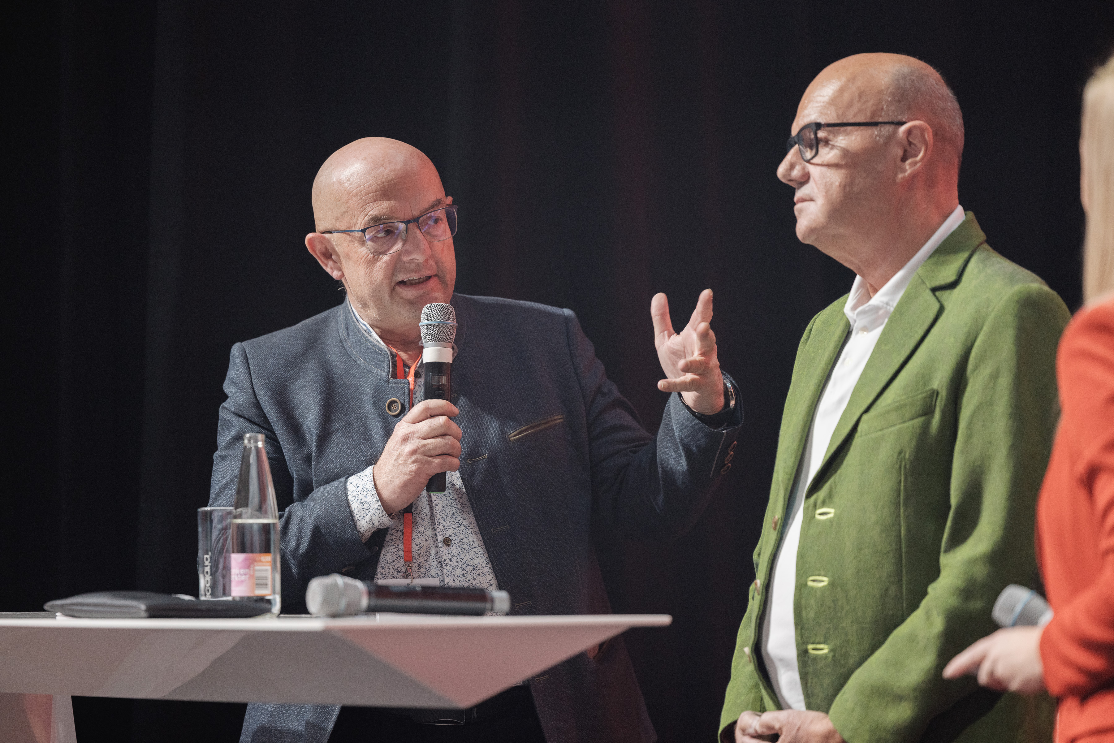 v.l. Spartenobmann Gerold Royda und Strategieboard-Vorsitzender Robert Seeber