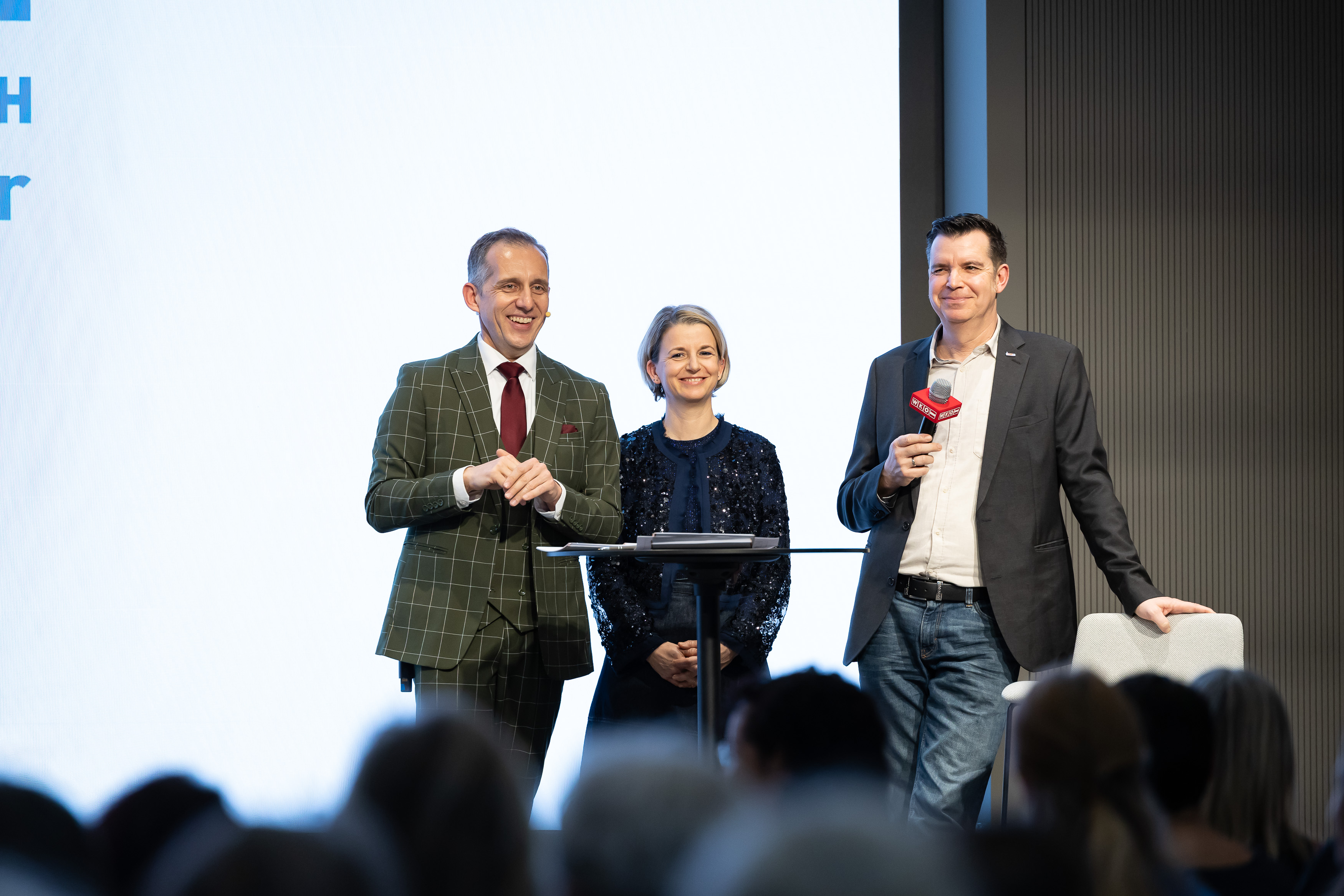 Moderator Martin von Barab&uuml; (von links), Obmann-Stv. Veronika Mitterdorfer und Obmann Michael Stingeder. 