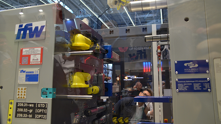 Verdichtete Spritzgussproduktion bei ifw.