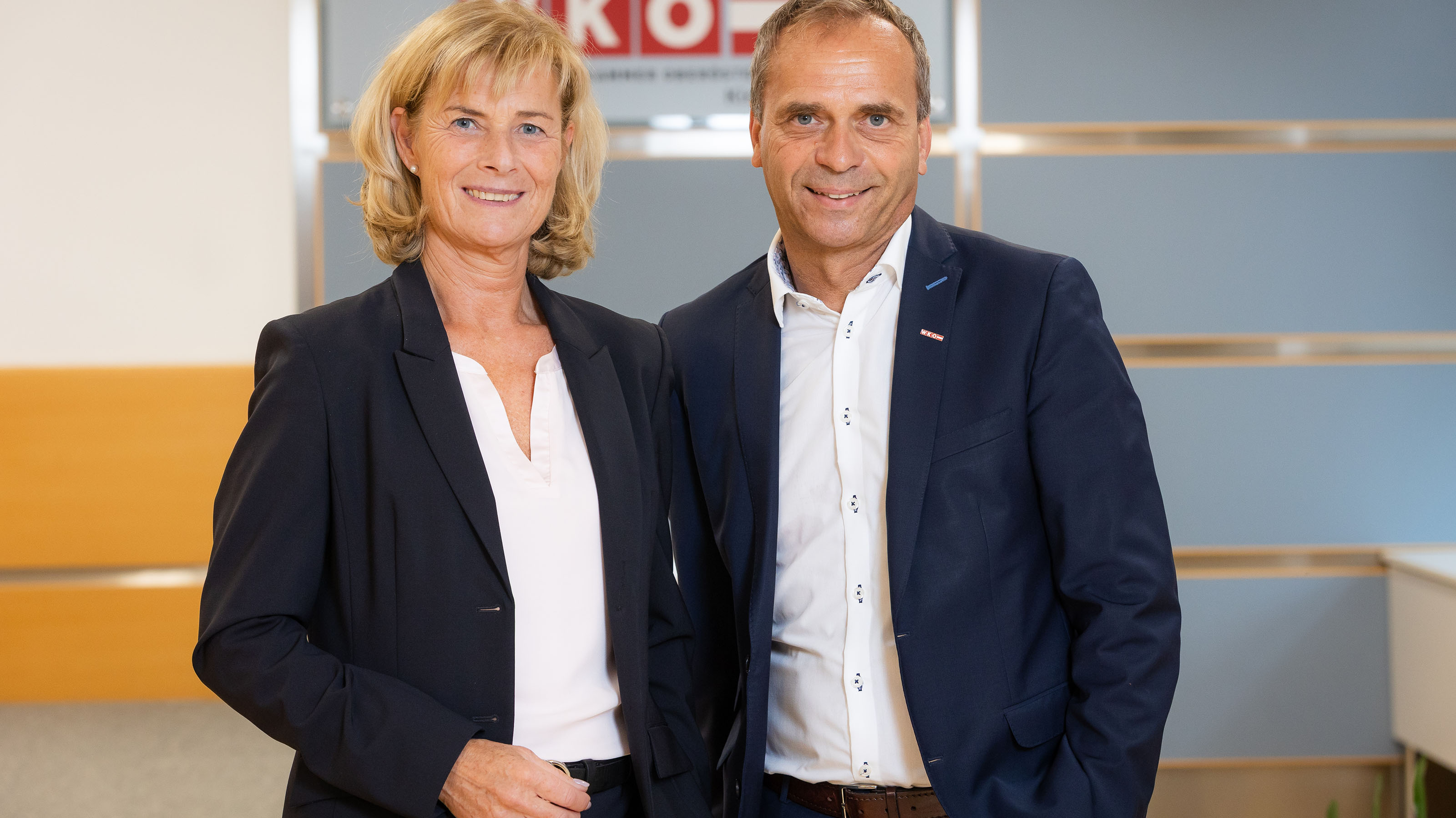 Die neue Bezirksstellenobfrau der WKO Kirchdorf, Doris Staudinger, und Bezirksstellenleiter Siefried Pramhas.