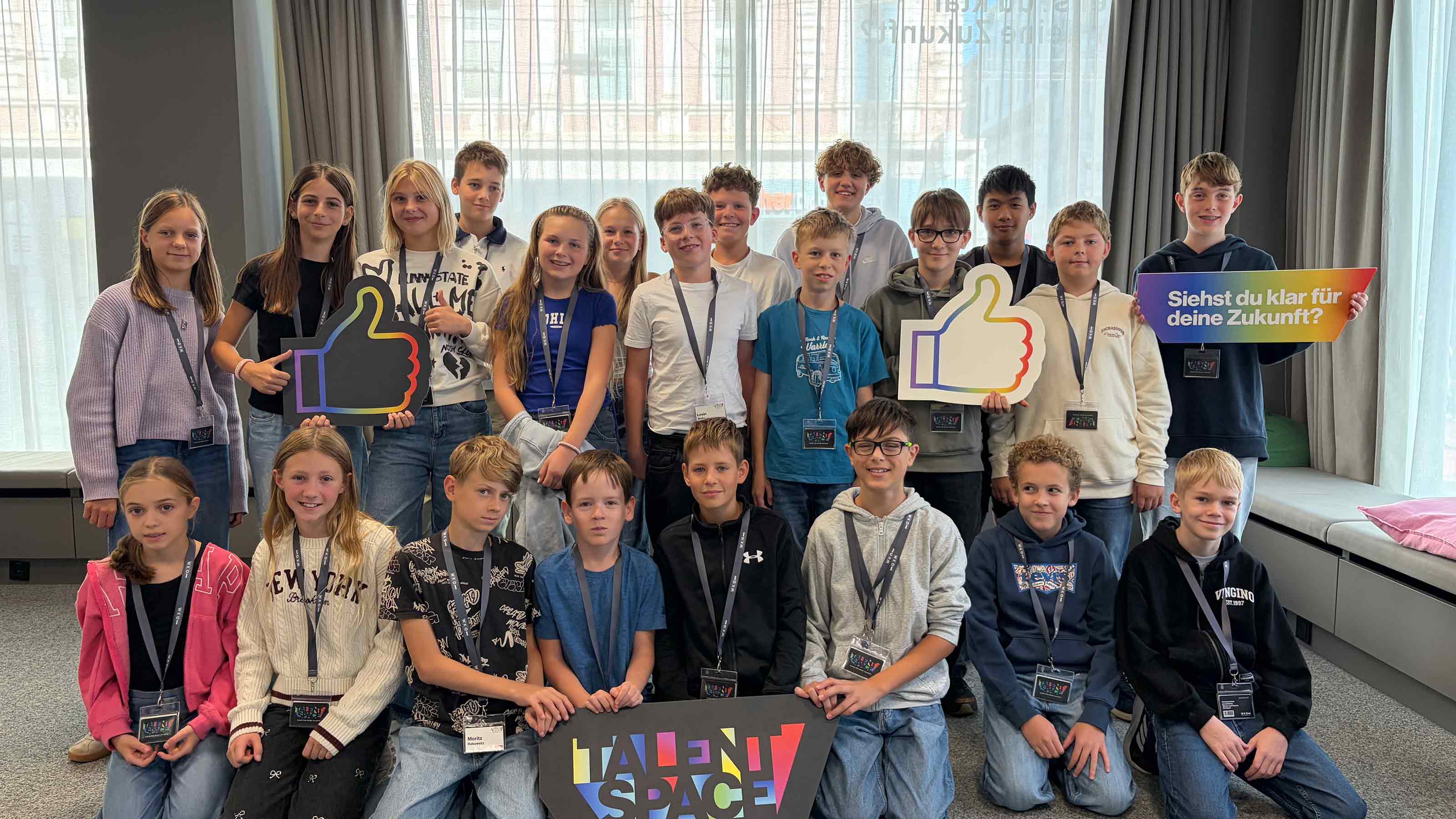 Sch&uuml;lerinnen und Sch&uuml;ler des BRG Steyr im Talent Space der WKO&Ouml;.