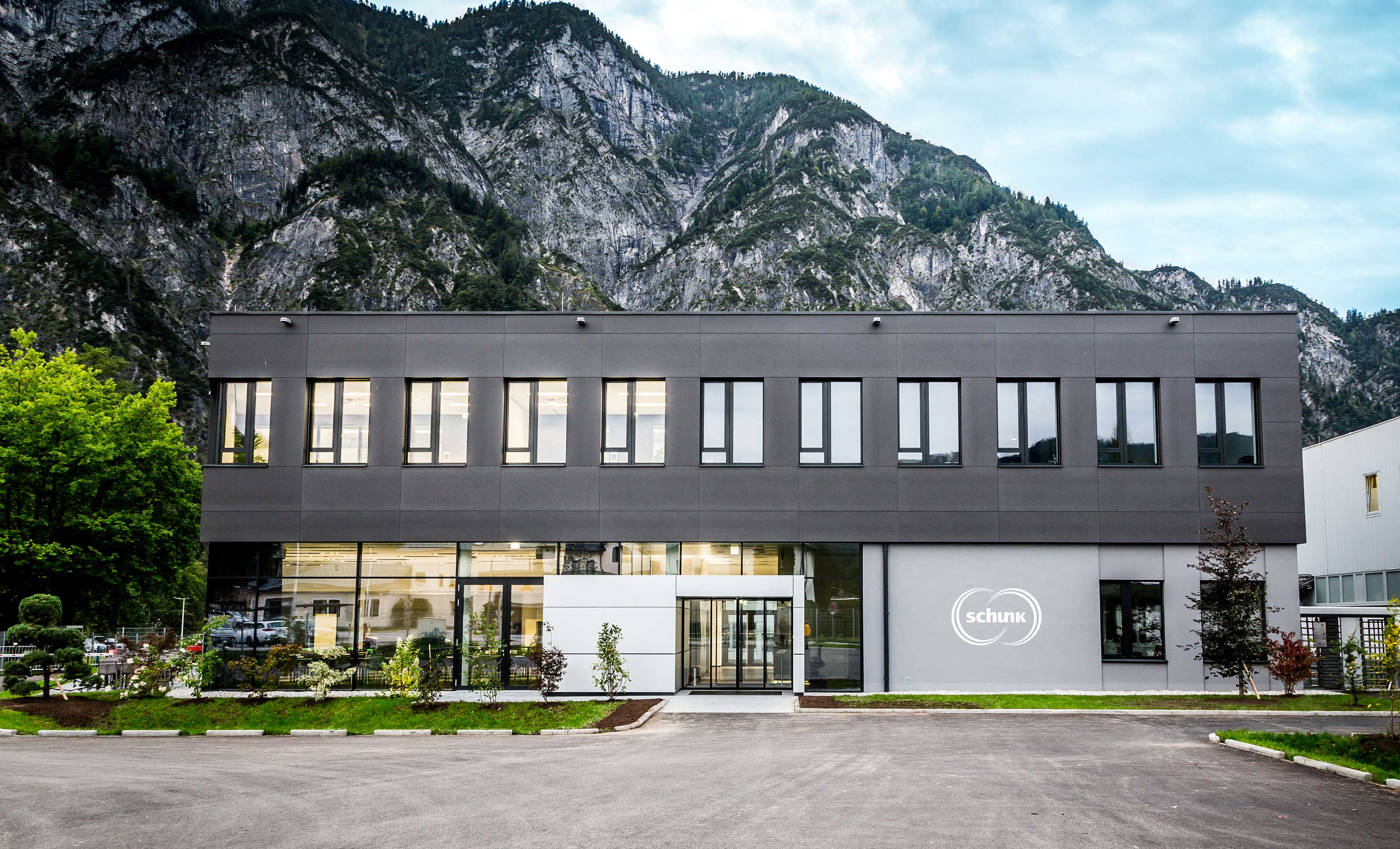 Geb&auml;ude der Unternehmenszentrale der Schunk Carbon Technology GmbH