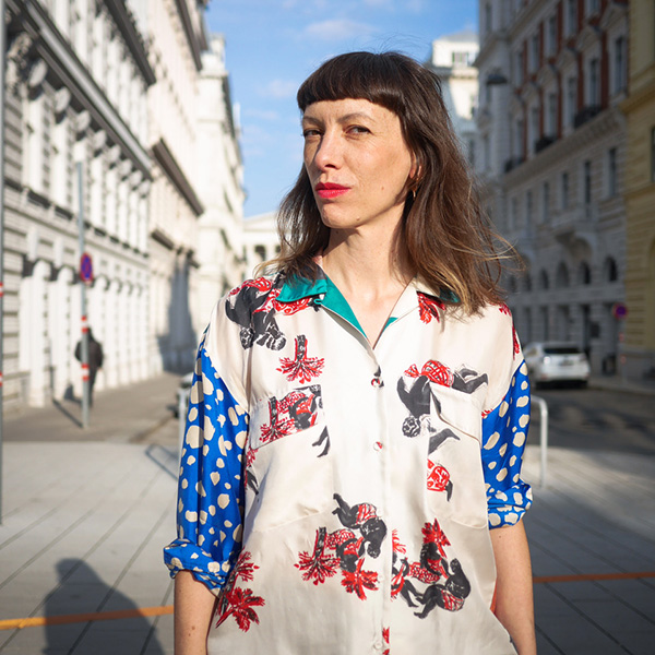 Portraitfoto von Andrea Lunzer