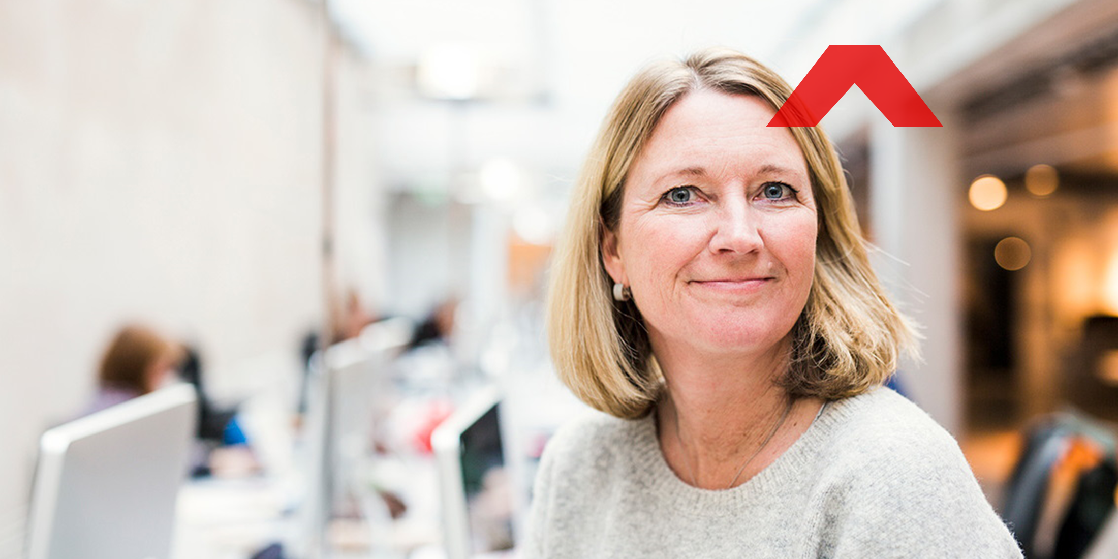 wîse up Sujet - Frau lächelt in Kamera