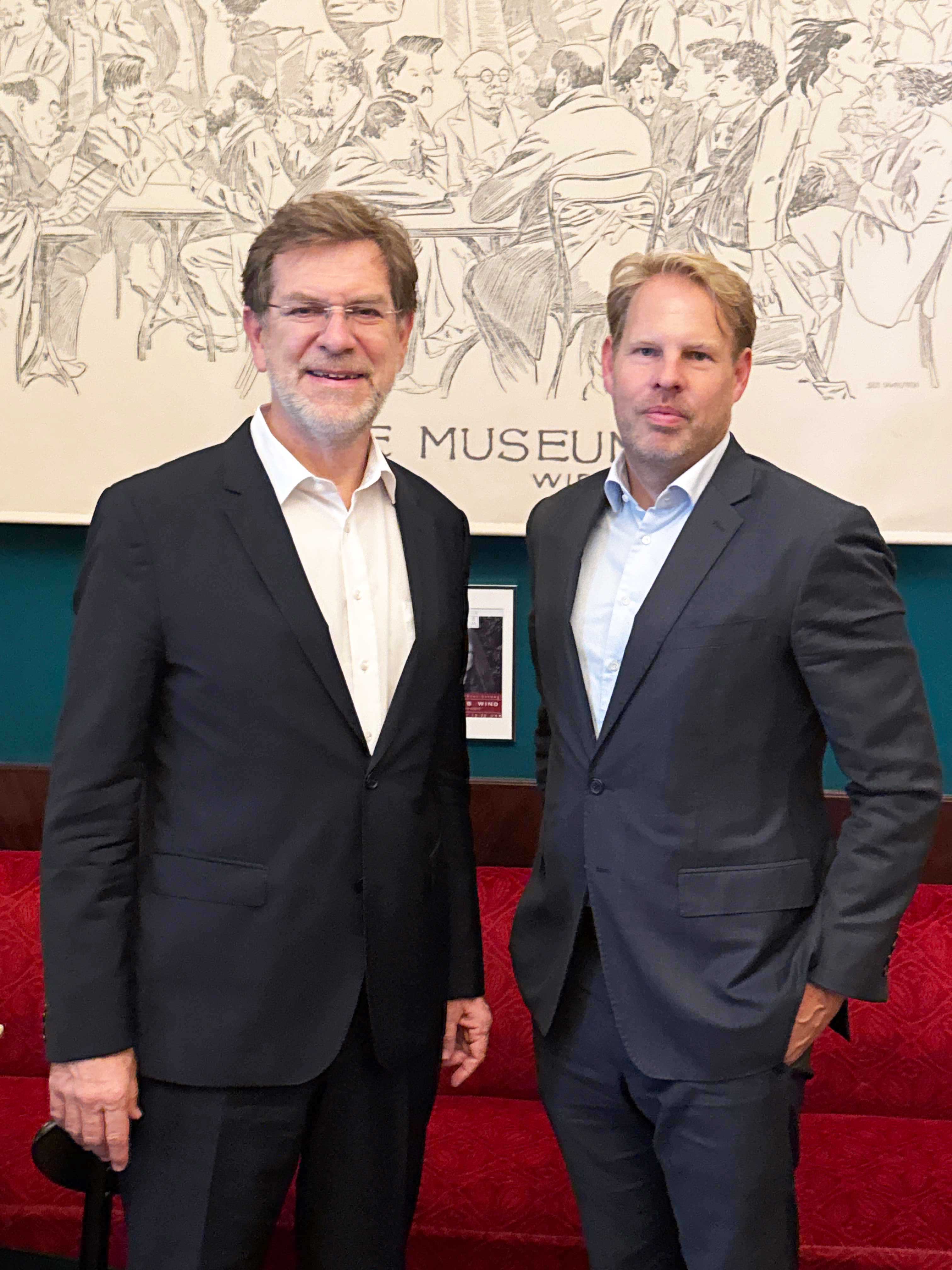 Fachverbandsobmann Mag. Andreas Zakostelsky und der stellvertretende Botschafter des Königreichs Dänemark, Gesandter Mathias Vaa