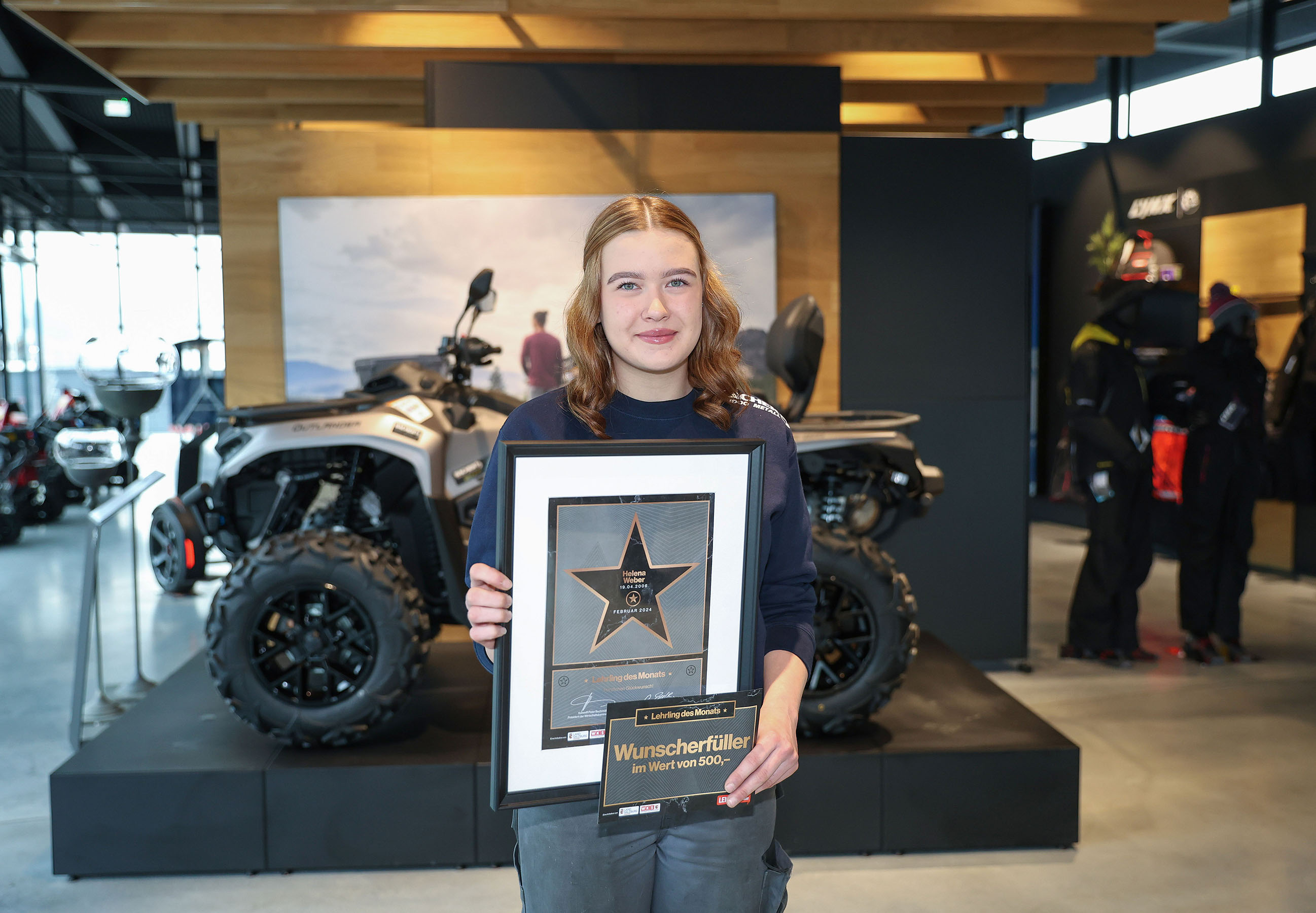 „Lehrling des Monats Februar“ ist Landmaschinentechnikerin Helena Weber. 