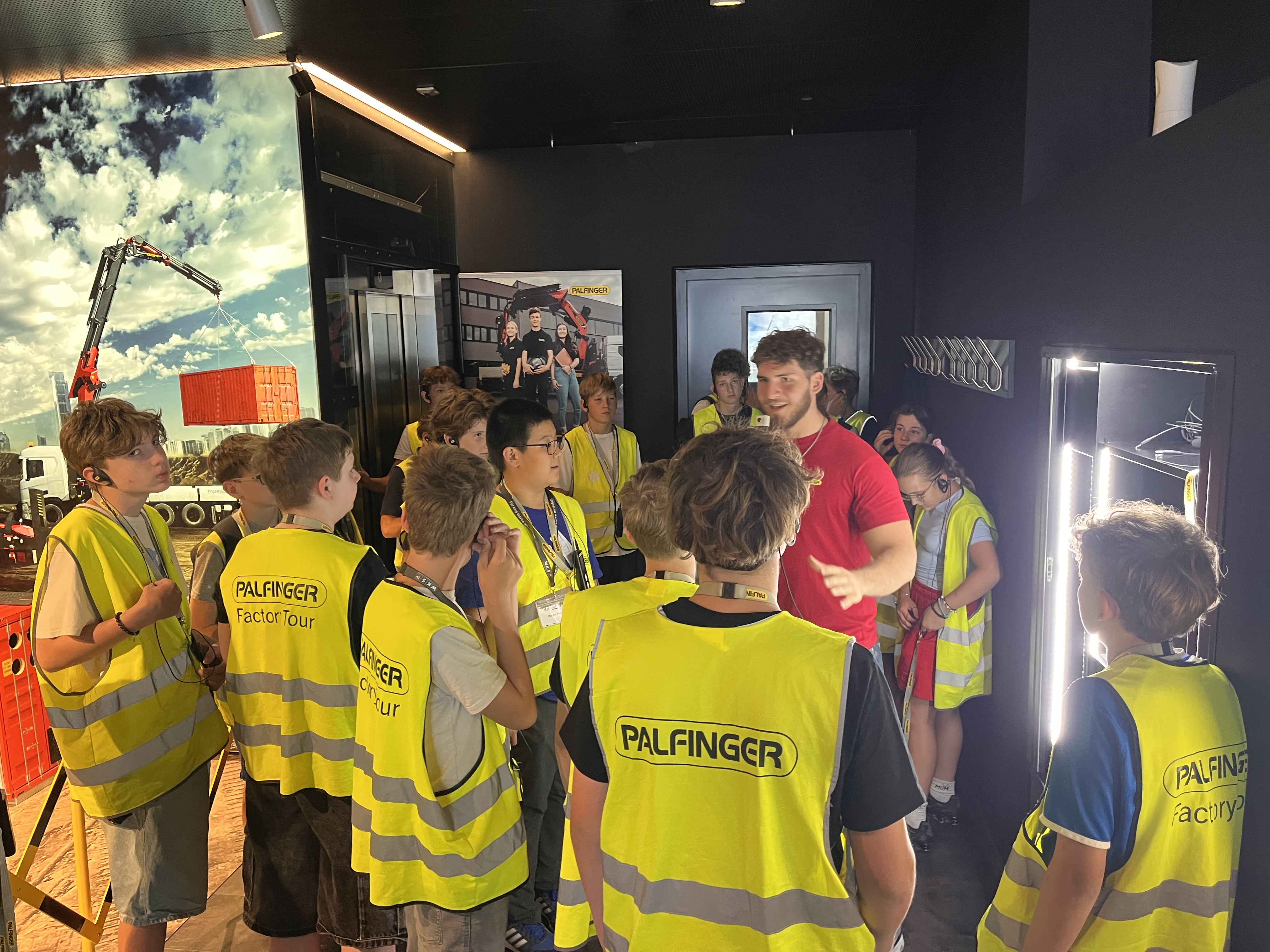 Smart Summer in der Palfinger World in Lengau