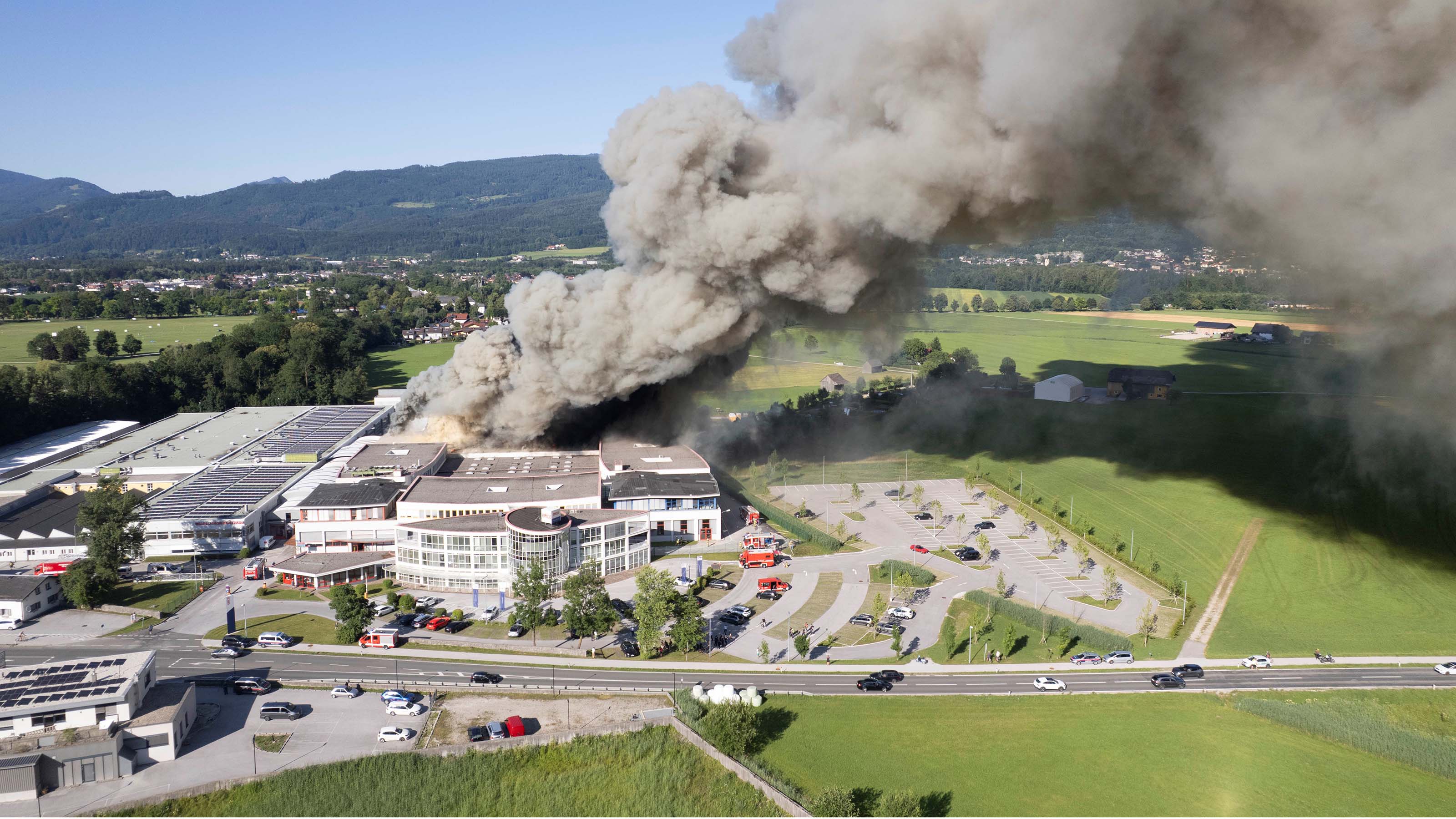 Anfang Juli wurde am Unternehmenssitz in Hallein eine Lagerhalle durch einen Großbrand zerstört. Laut Schätzungen beträgt der Schaden knapp 20 Mill. €. 