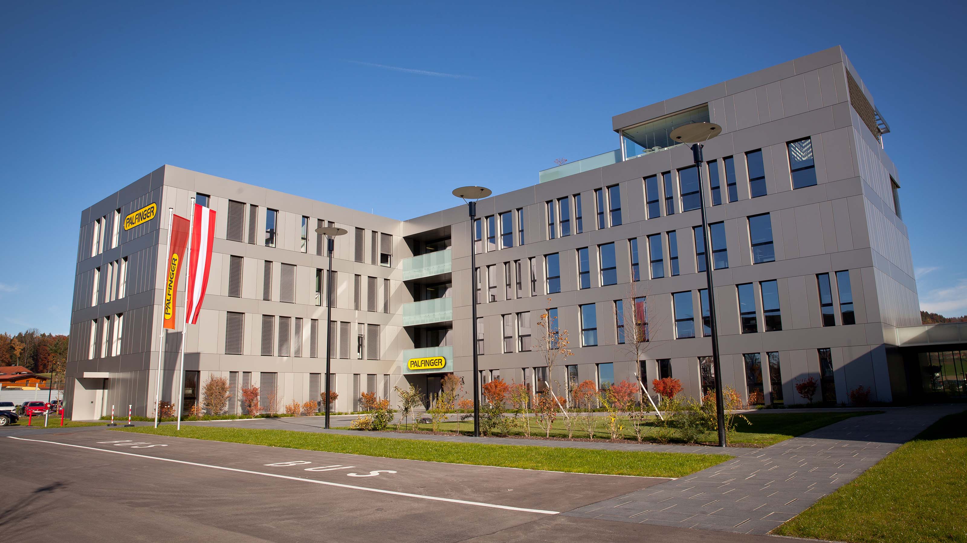  Die Palfinger AG will in der zweiten Hälfte des laufenden Geschäftsjahres 2025 den Gewinnrückgang der vergangenen Monate wieder aufholen.