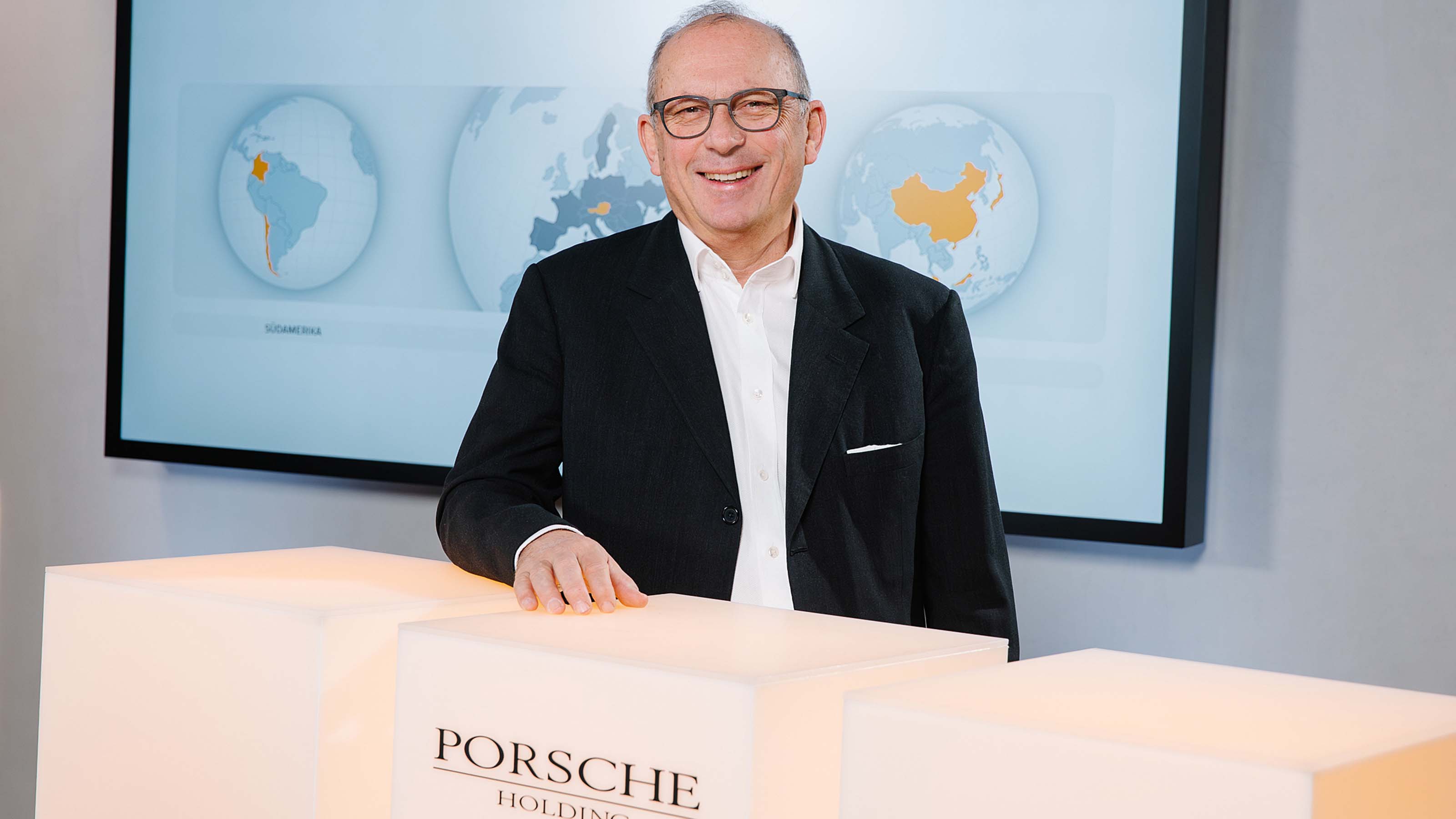 Hans Peter Sch&uuml;tzinger ist seit 2017 Sprecher der Gesch&auml;ftsf&uuml;hrung der Porsche Holding Salzburg.