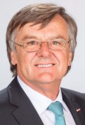 Portraitfoto, Mann  mit Brille