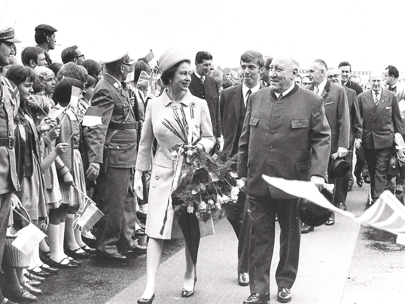 Queen Elizabeth und der damalige Landeshauptmann Josef Krainer im Jahr 1969