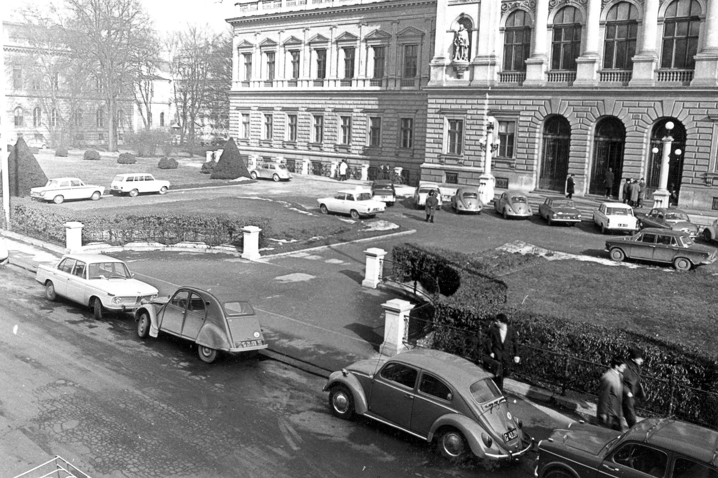 Uni-Campus als Parkplatz