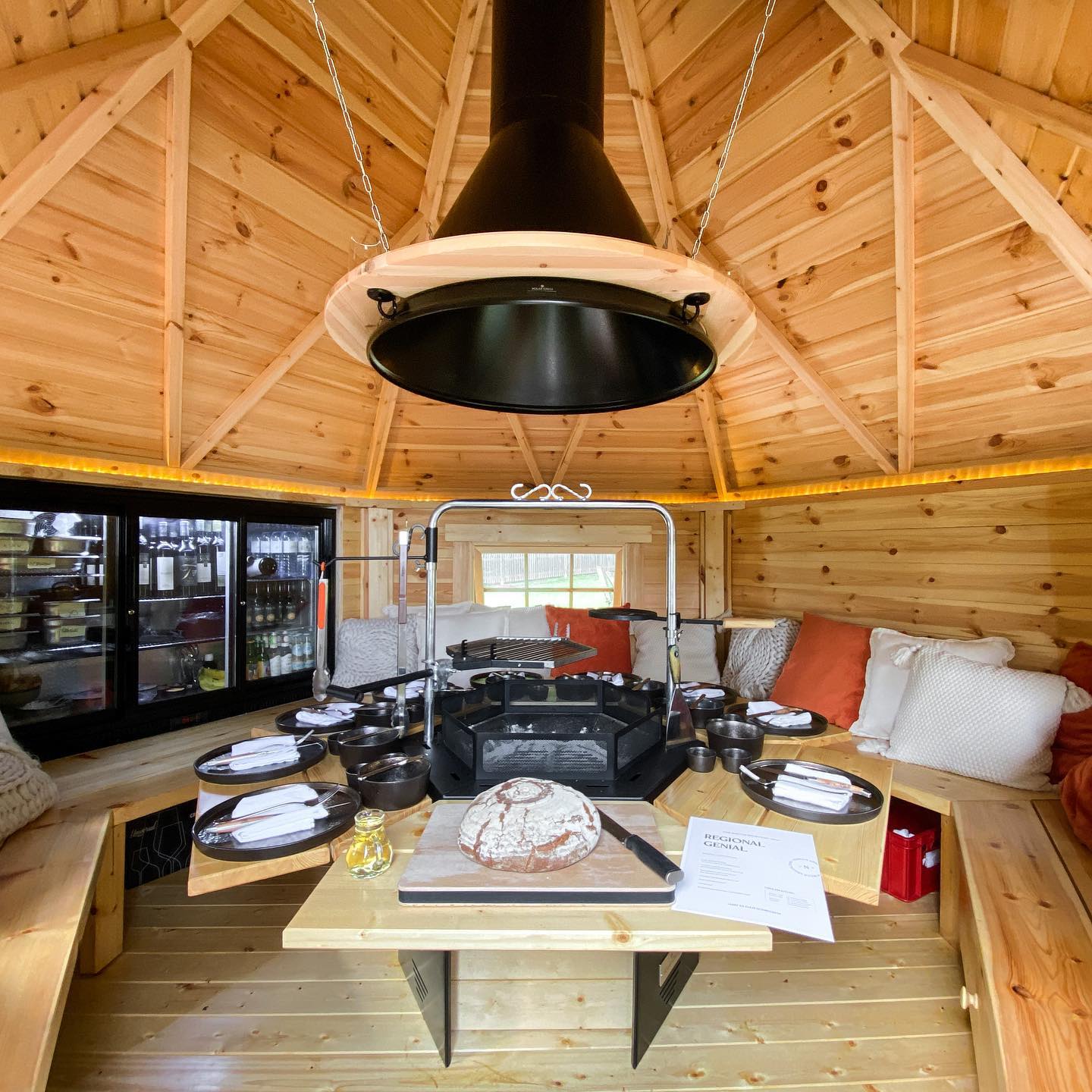 Grillhütte von innen