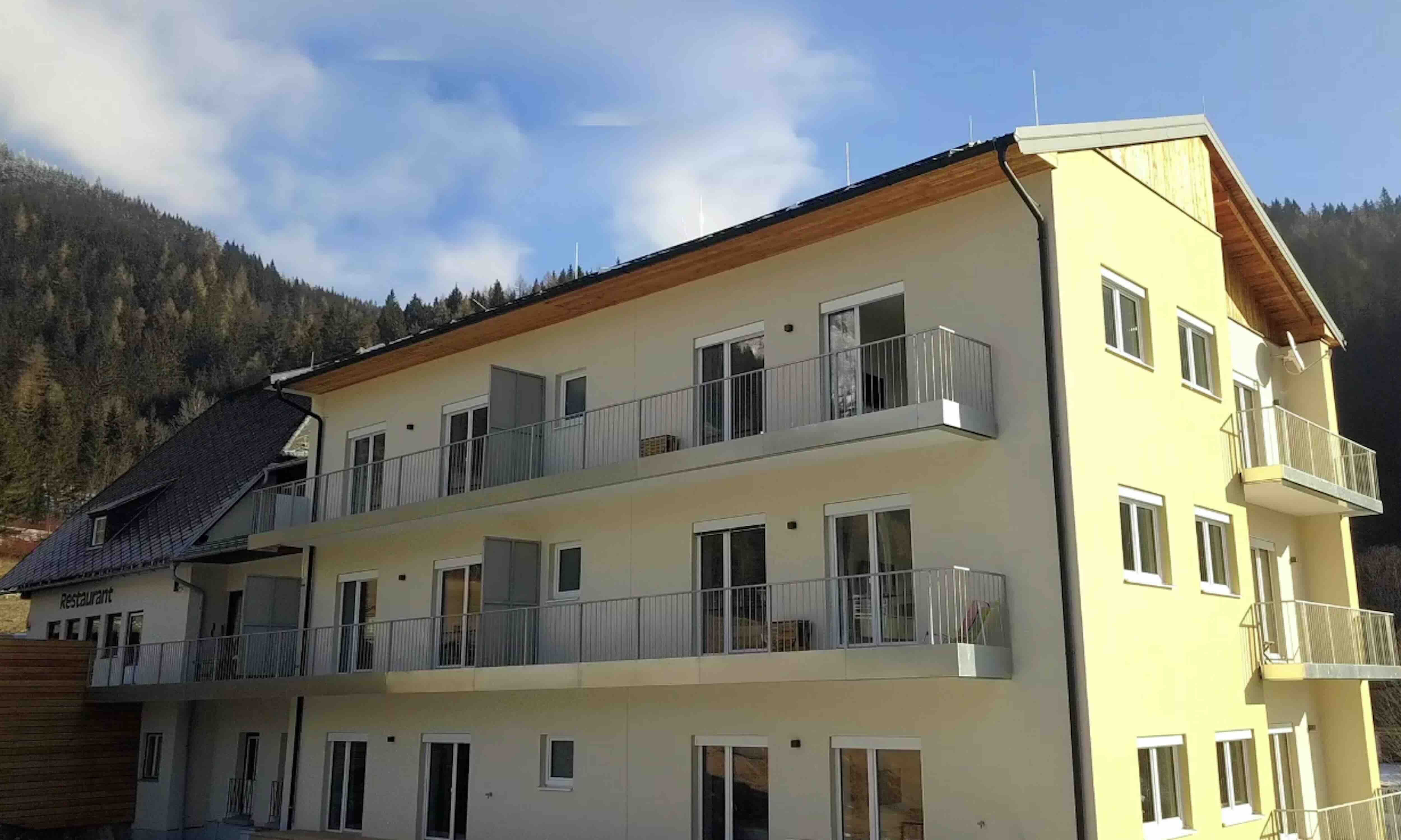 Das Alpengasthaus Schuster: Auch WKO-Steiermark-Präsident Josef Herk war bei der Eröffnung des neuen Zubaus vor Ort.