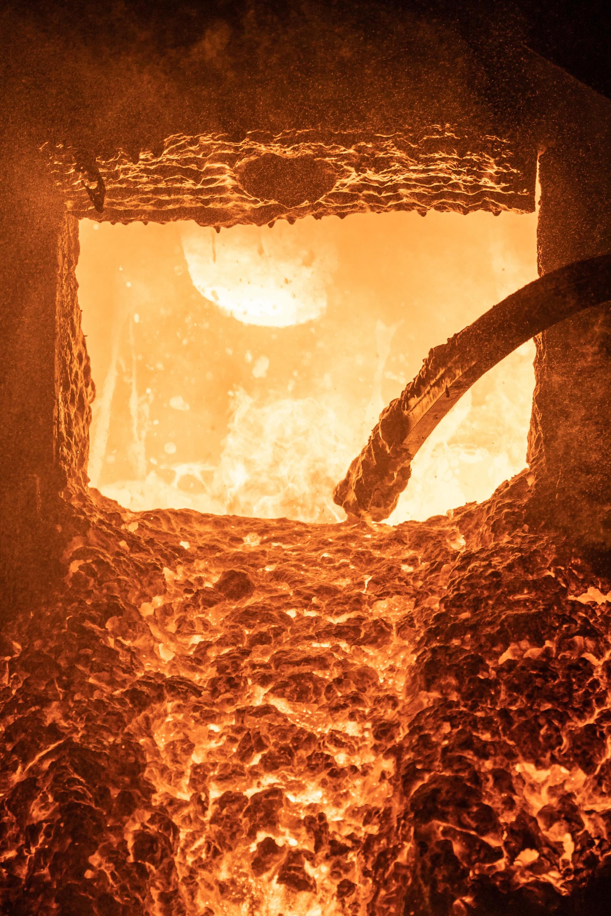 Aus altem Schrott wird  Betonstahl.