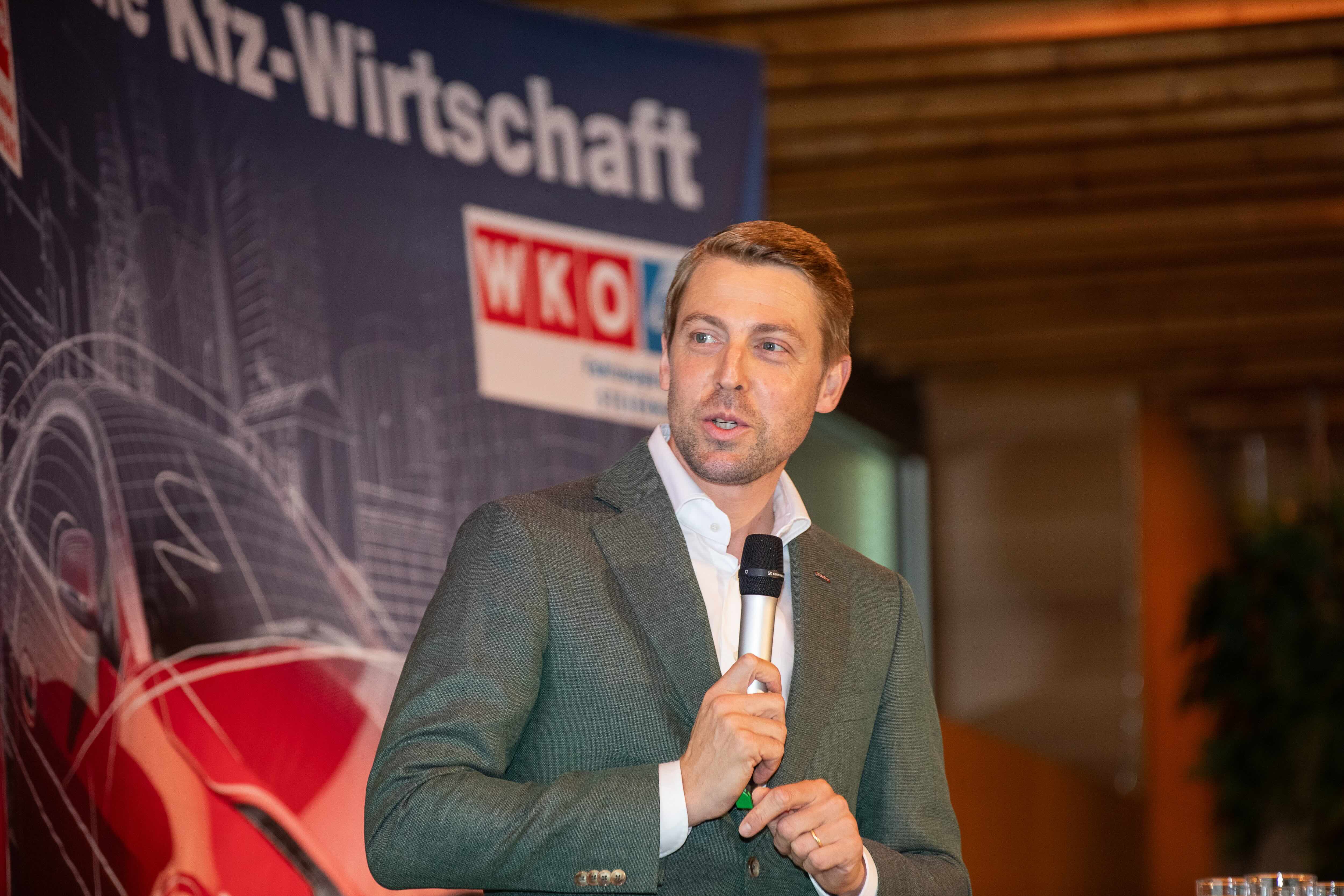 Philipp Gady erz&auml;hlte beim Tag der Kfz-Wirtschaft aus eigener Erfahrung.