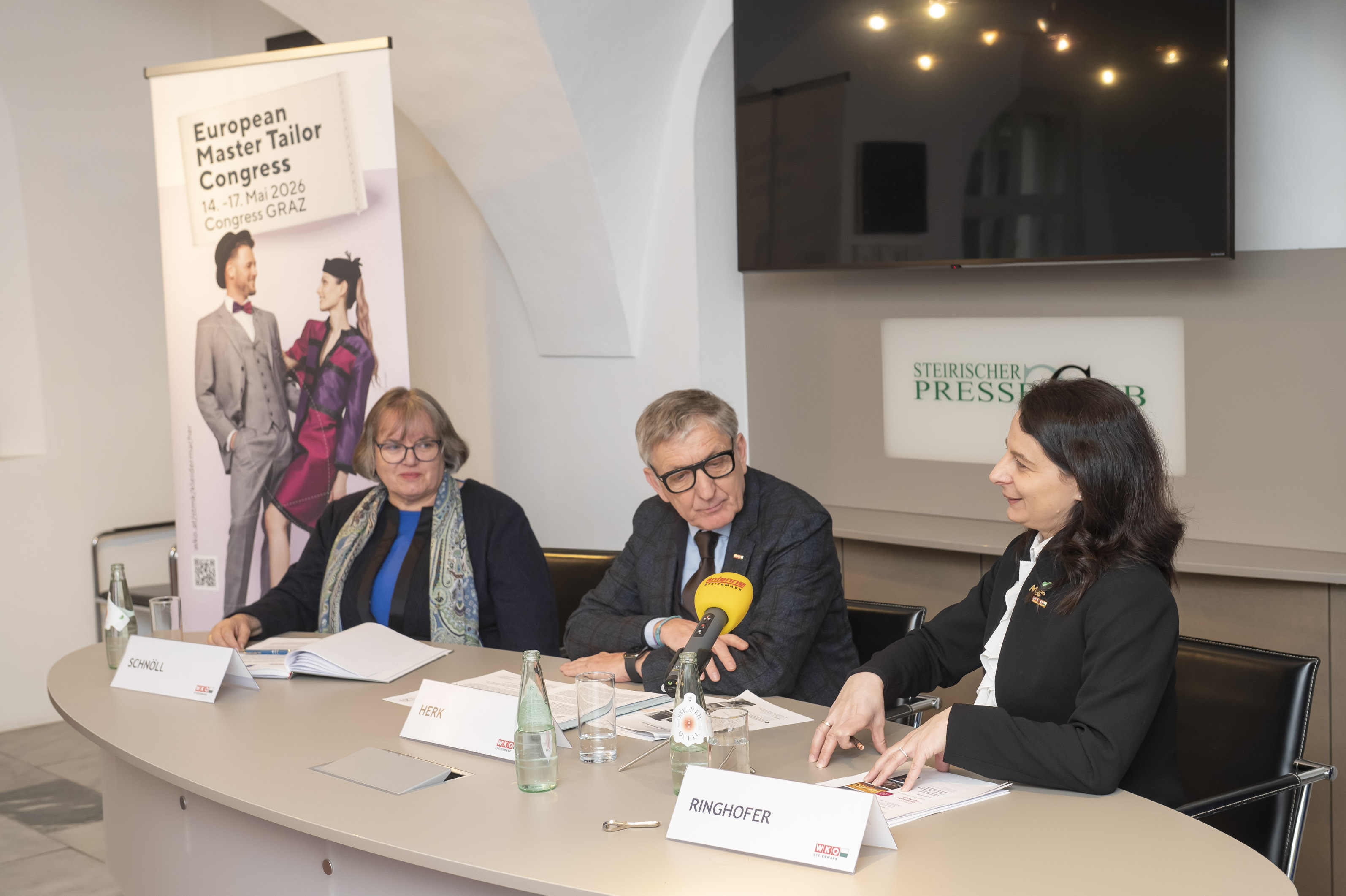 Pressekonferenz mit Bundesinnungsmeisterin Christine Schn&ouml;ll, WKO-Steiermark-Pr&auml;sident Josef Herk und Landesinnungsmeisterin Anneliese Ringhofer 