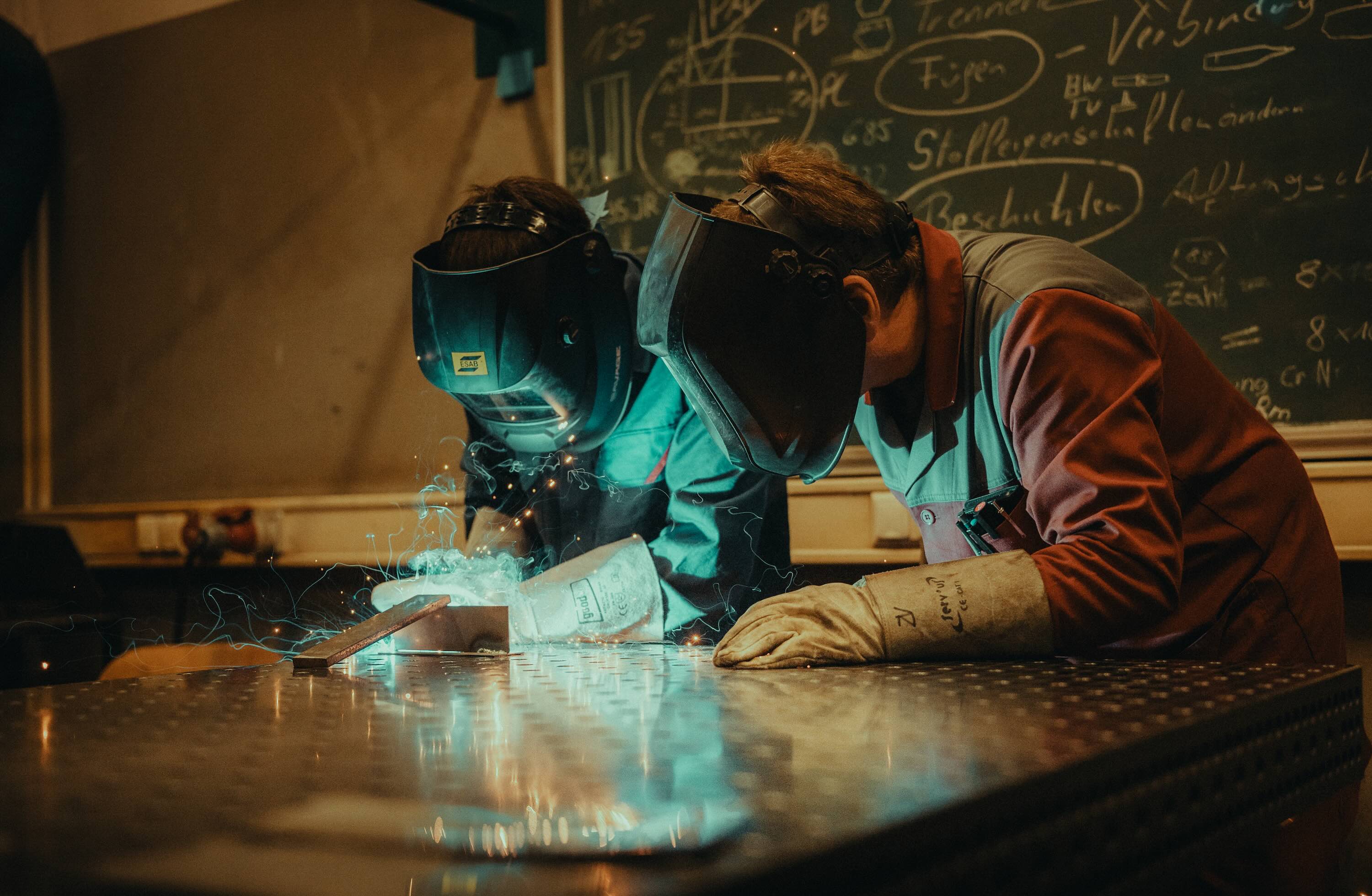 Zwei Personen beim Schwei&szlig;en, Team Styria
