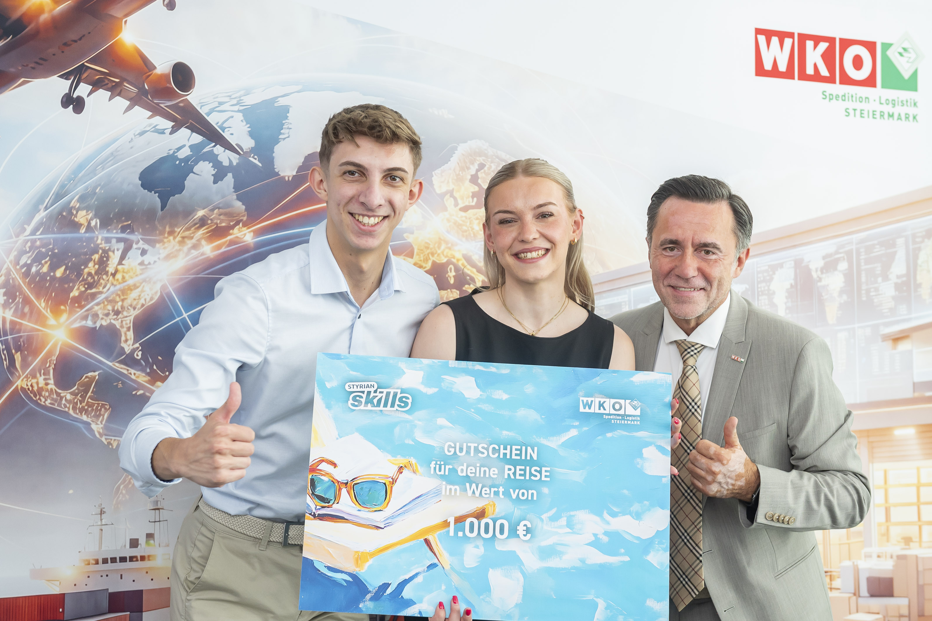Staatsmeister Paul Zadravec, Siegerin Judith Rienessel und Fachgruppenobmann Norbert Adler (v.l.)<br />
