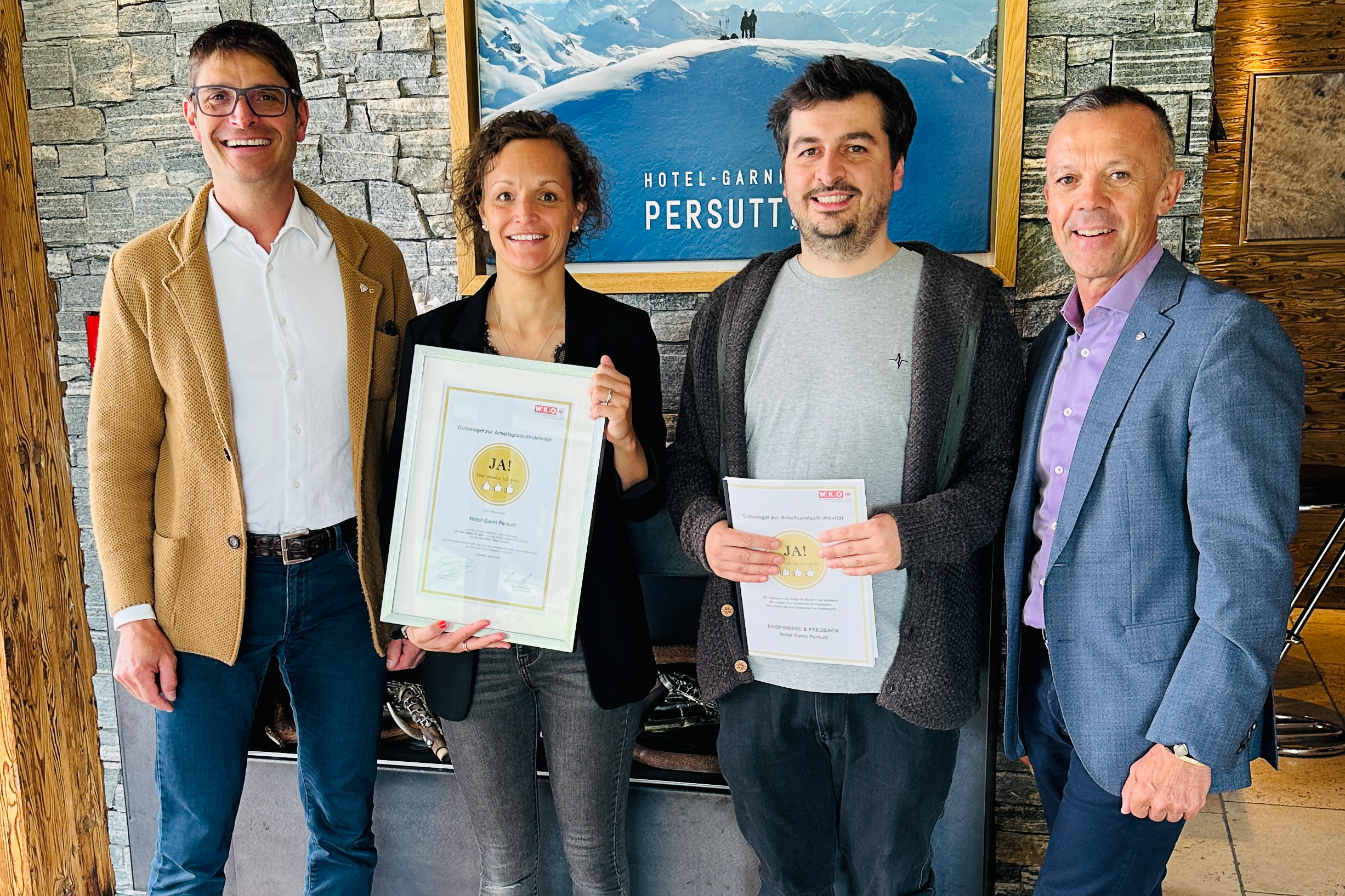 v.l. Michael Gitterle, Barbara und Thomas Jehle, Otmar Ladner im Hotel Persutt