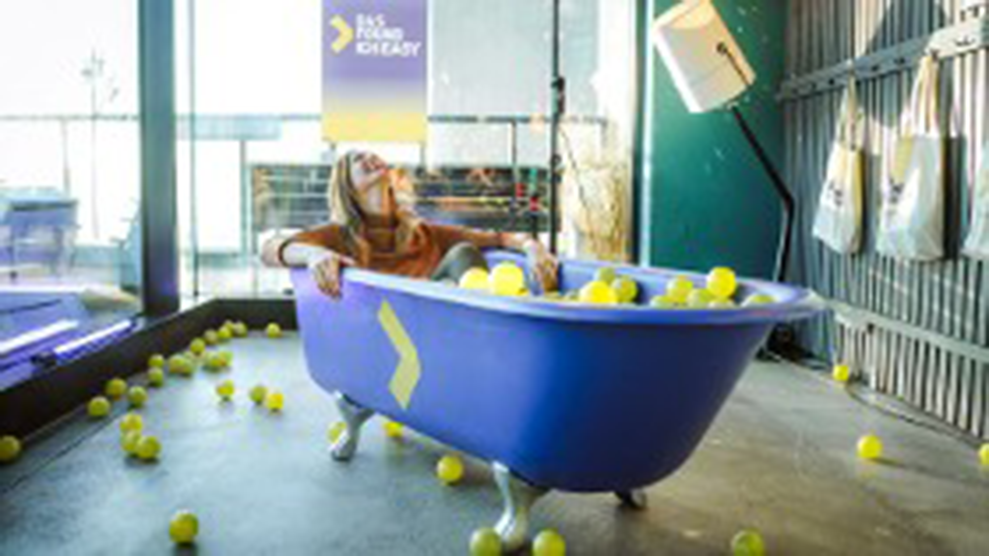 Frau im B&auml;llebad beim GRWW-Event