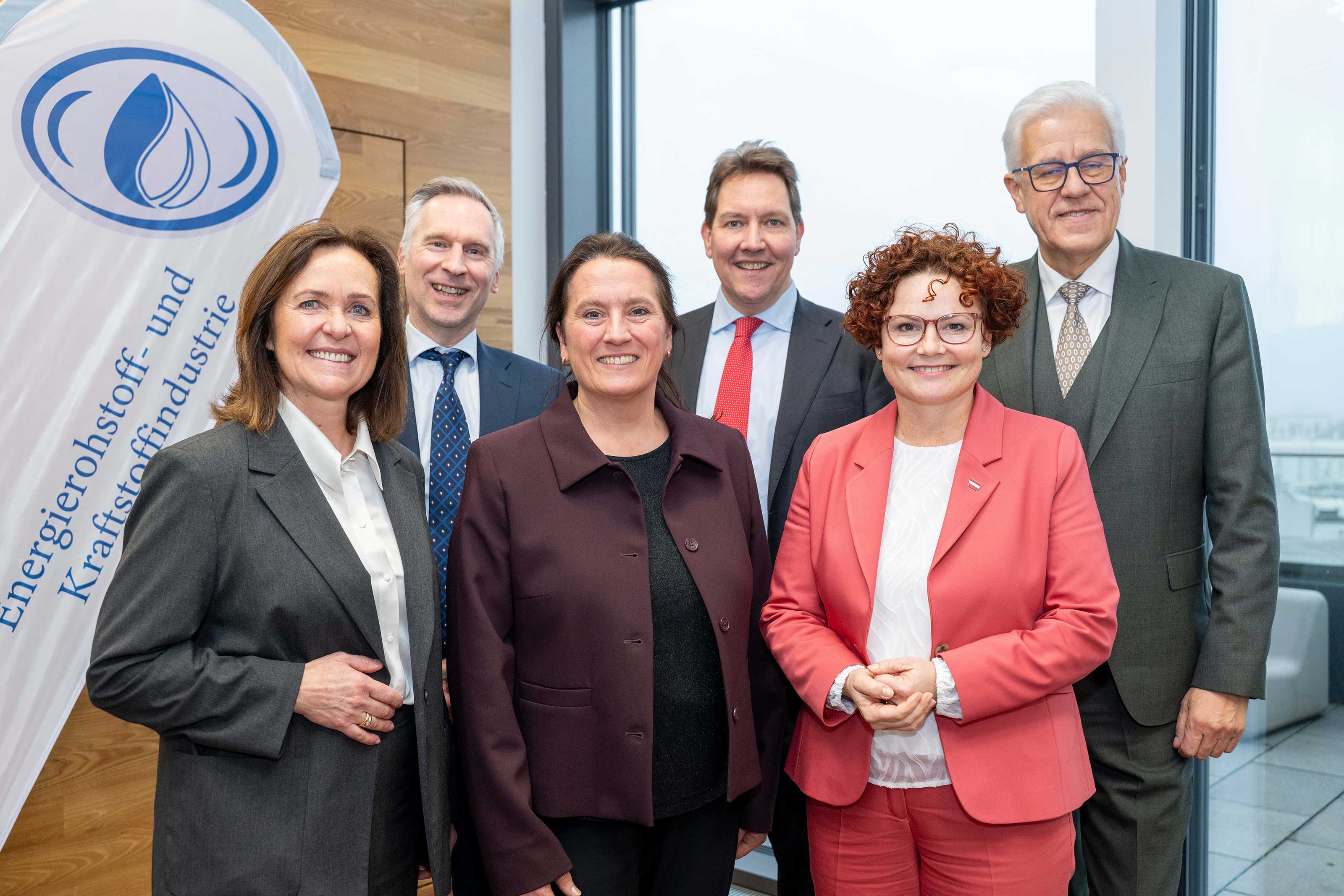 Gruppenbild mit Angelika Sery-Froschauer, Armin Springer, Hedwig Doloszeski, Martijn van Koten, Elisabeth Zehetner, Rainer Kl&ouml;pfer