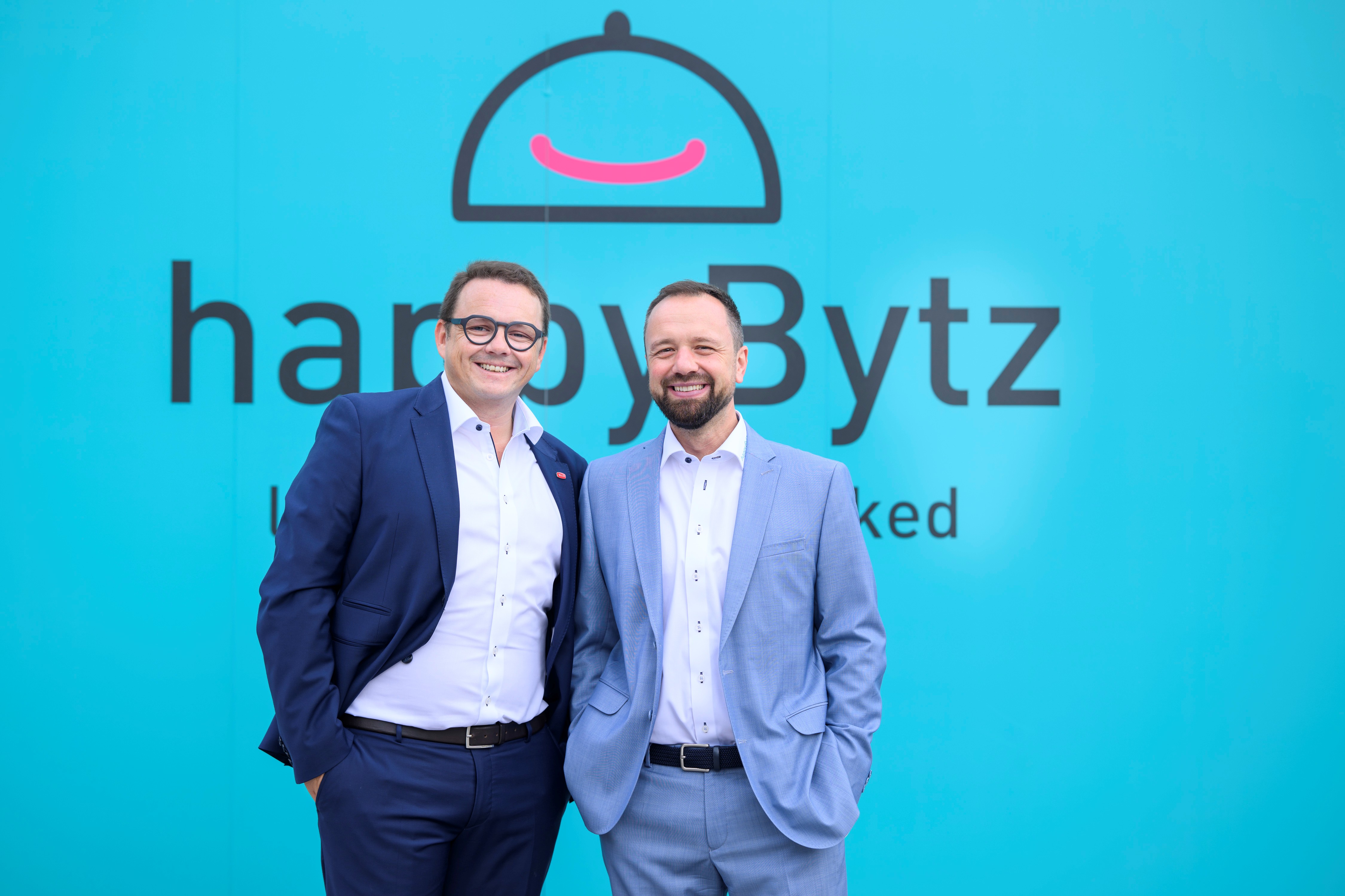 Klaus Mantl (l.) steht gemeinsam mit Andreas Giner an der Spitze von happyBytz.