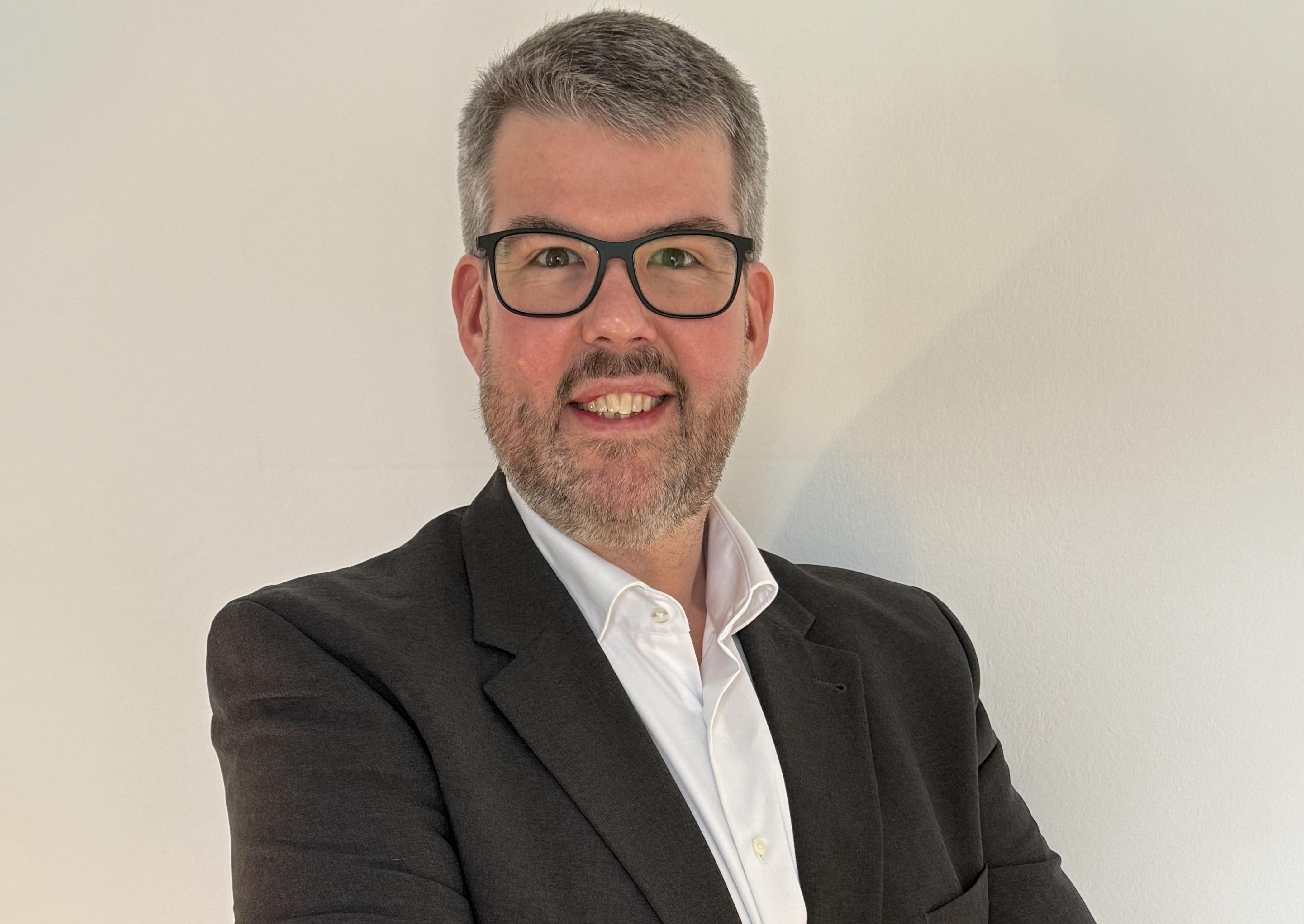 wolfgang schmidt, global office