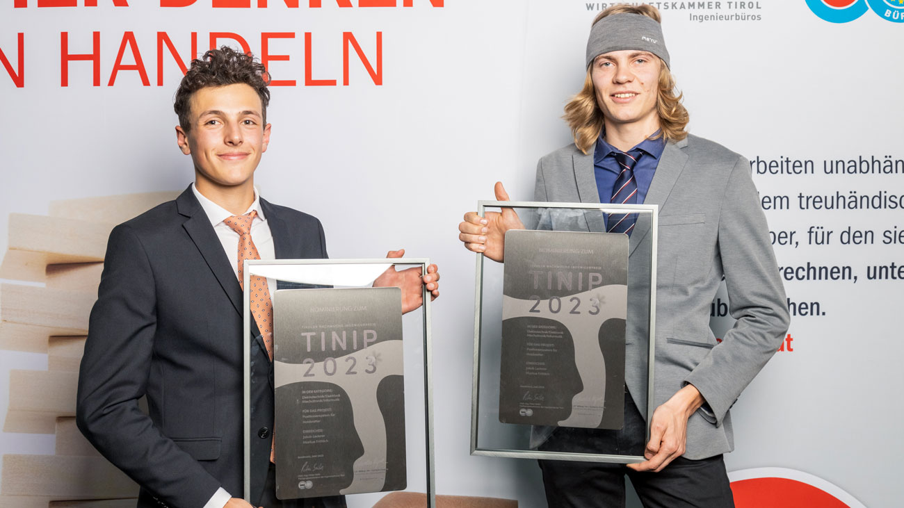 TINIP 2023 - Kategoriesieger Elektrotechnik/Elektronik/Mechatronik/Informatik: Markus Fr&ouml;hlich (l.) und Jakob Lederer von der PHTL Lienz. 