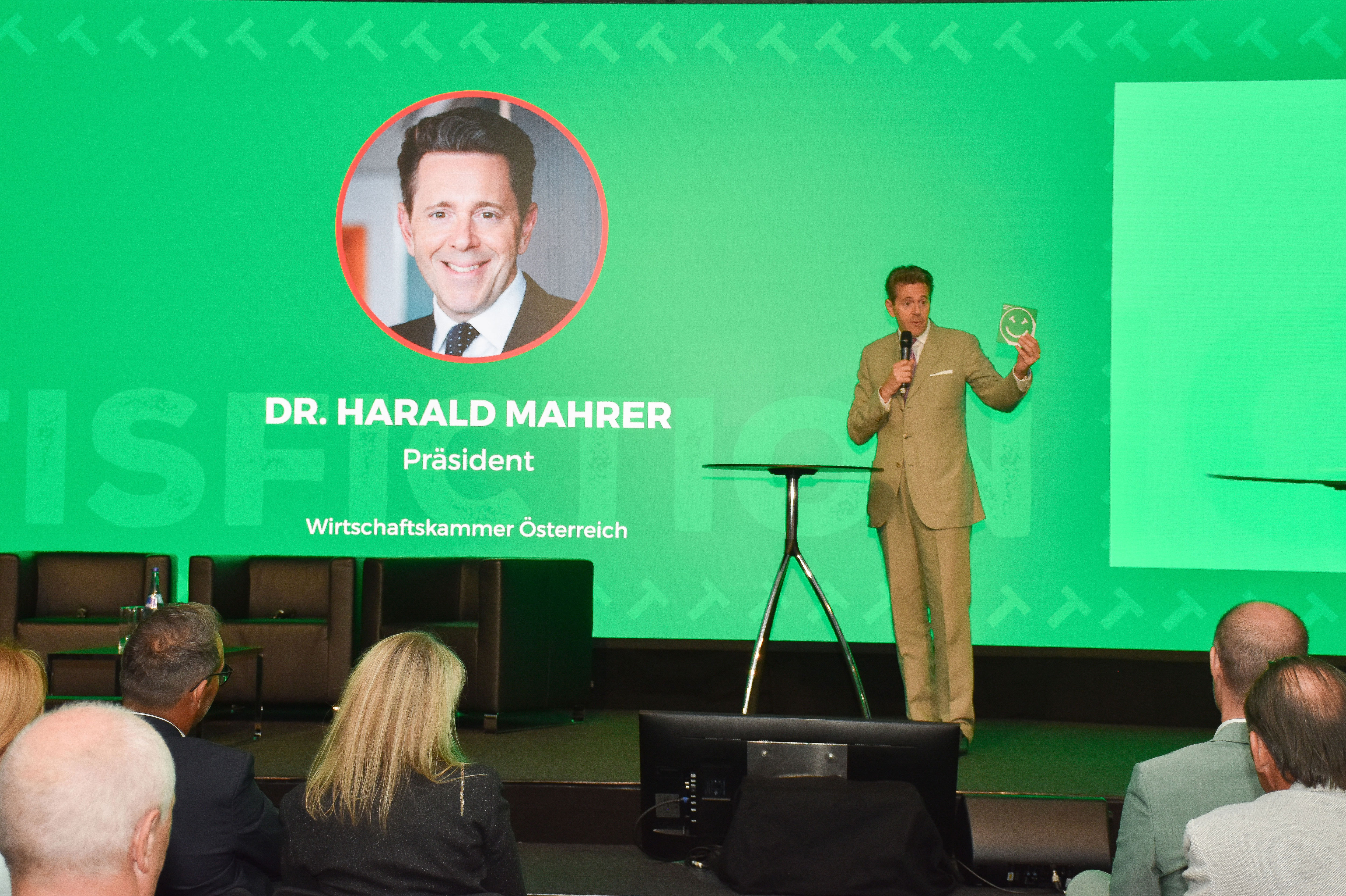 Als Keynote Speaker bei den &bdquo;Tourismus Topics Tirol&ldquo; hob WK&Ouml;-Pr&auml;sident Harald Mahrer die j&uuml;ngsten Erfolge in der Tiroler Tourismusbranche trotz schwieriger Rahmenbedingungen hervor