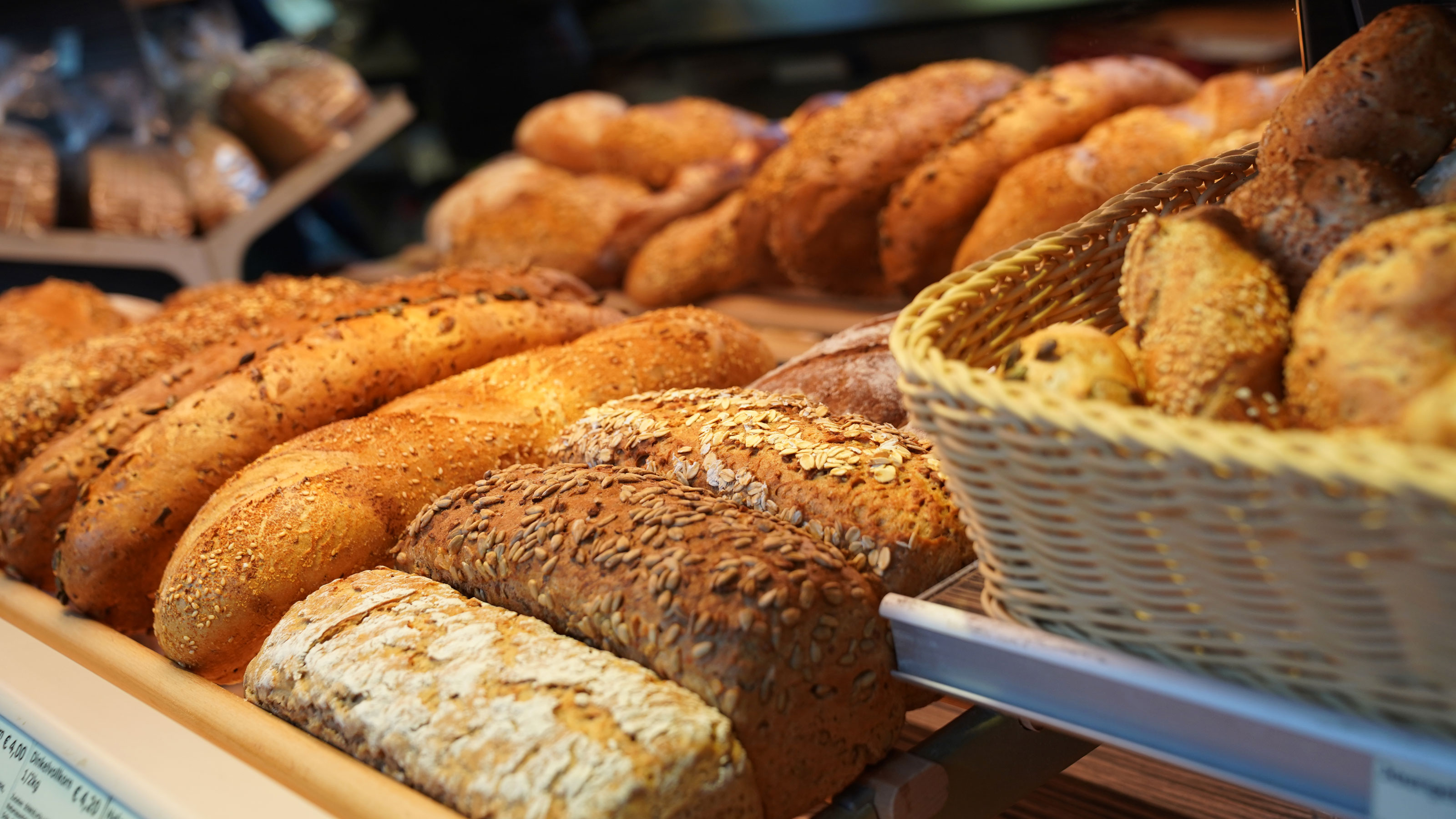 Brotsortiment der Bäckerei „Gurgltalbrot“ in Nassereith