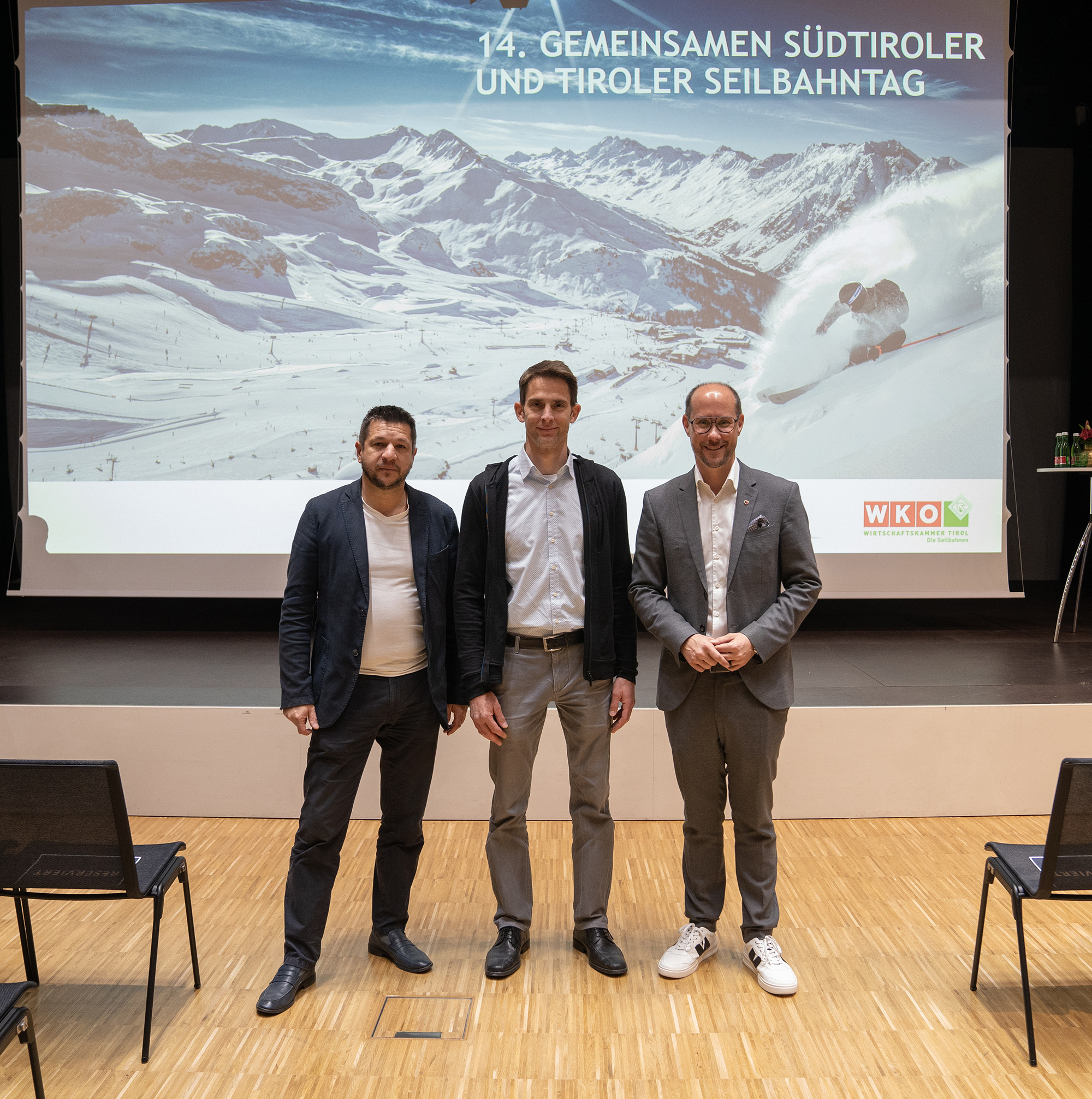 Helmut Sartori, Reinhard Klier und Wirtschaftslandesrat Mario Gerber beim Seilbahntag in Ischgl.