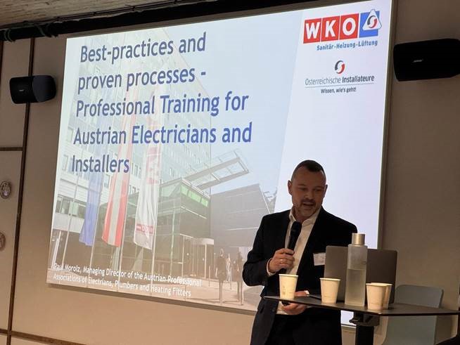 Dr. Paul Morolz beim der Generalversammlung des Europäischen Elektro-Verbandes EuropeOn in Brüssel 