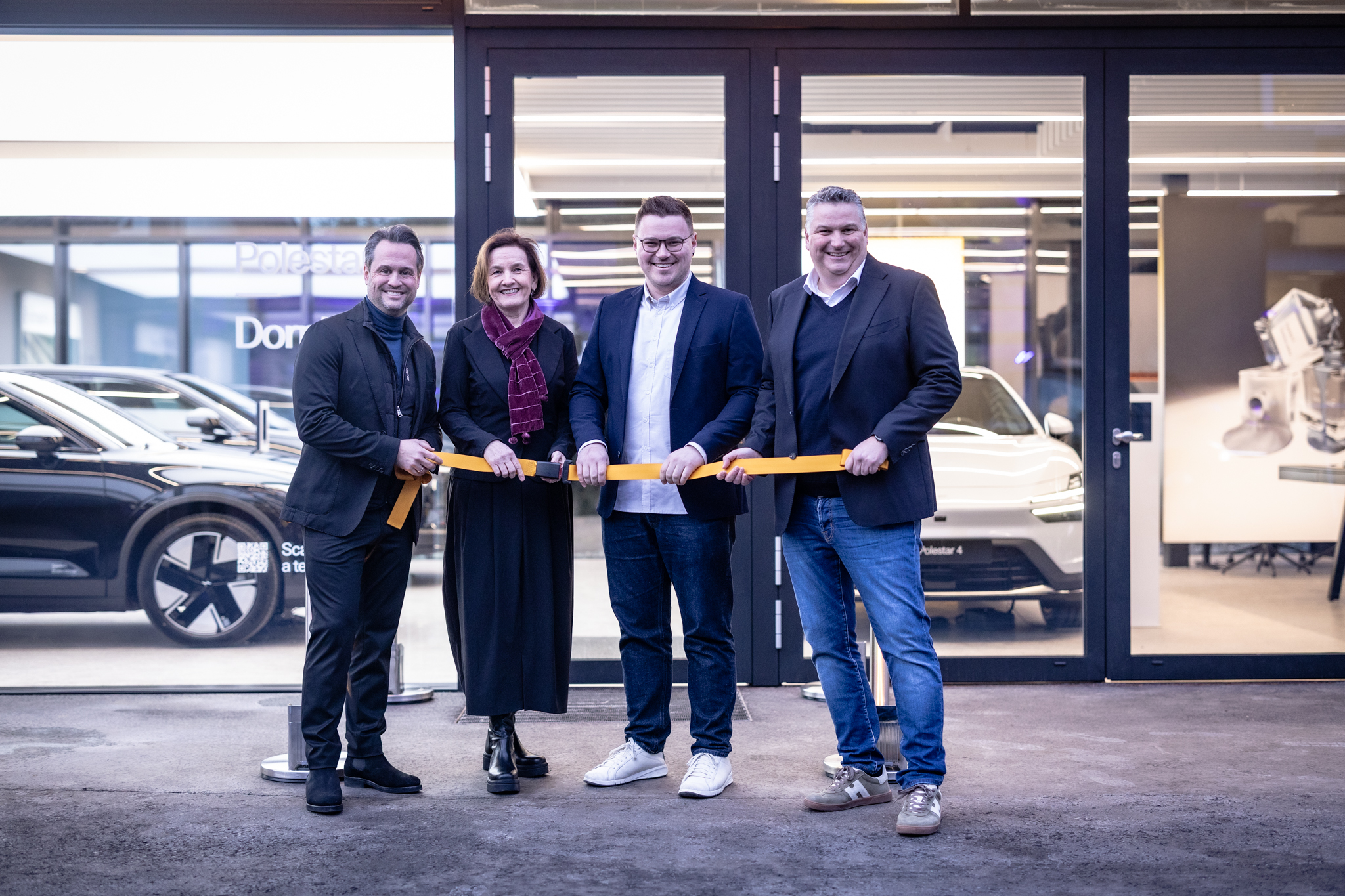 Mercedes Schneider - neuer Standort, Mitarbeiter