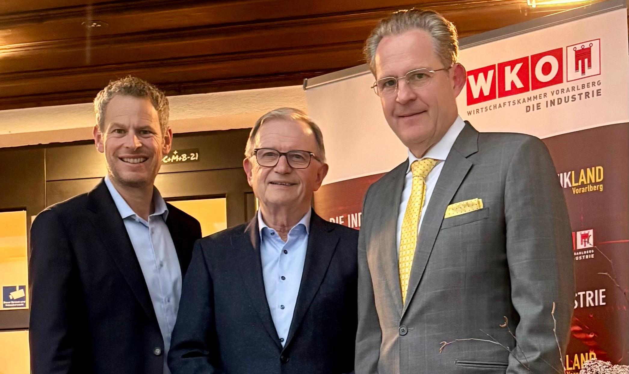 Industrie-Spartenobmann Markus Comploj, WKV-Pr&auml;sident Karlheinz Kopf und Energieexperte Johannes Benigni.