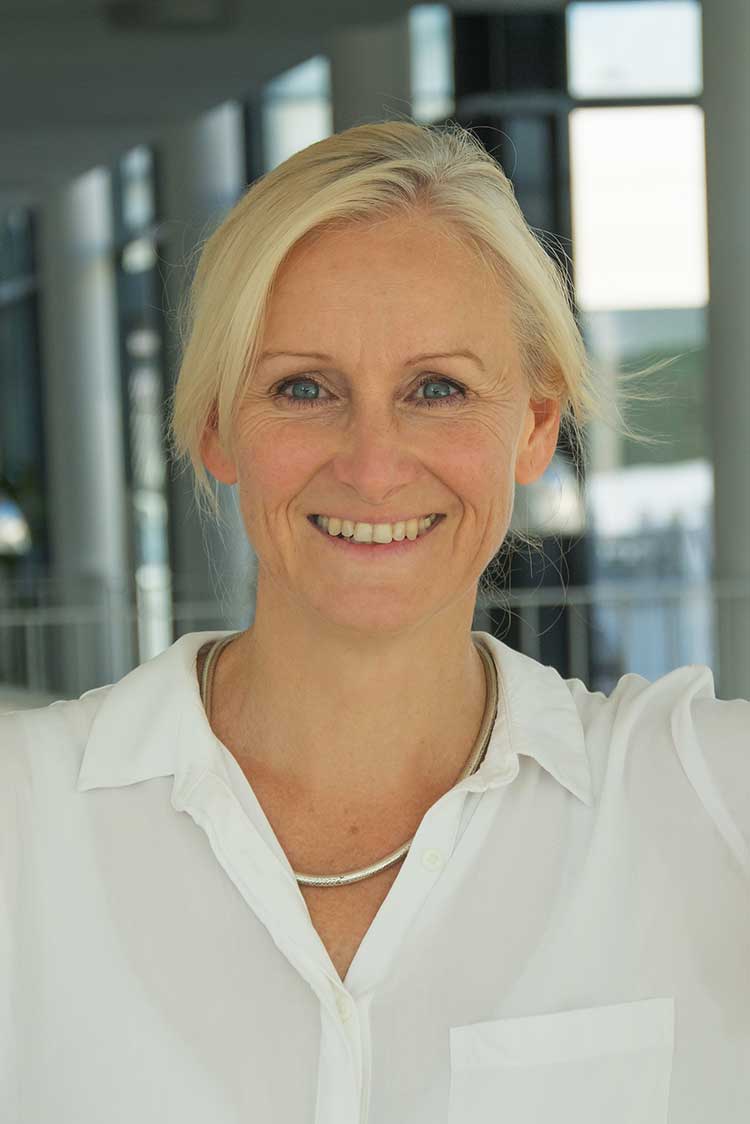 Porträt von Ulrike Felkel