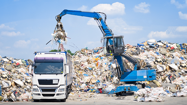 Entsorgungs- und Ressourcenmanagement, Ressourcenmanagement, Entsorgungsmanagement, Entsorgung, entsorgen, Abfallwirtschaft, Abfallkreislauf, Ressourcen, Abfall, Abf&auml;lle, M&uuml;ll, Schrott. Mist, Recycling, recyceln, Abfallverbringung, Abfall und Kreislaufwirtschaft, Deponie, M&uuml;lldeponie, Abfallsammeln, Abfall sammeln,Kreislaufwirtschaft, Abfallbehandlung, Abfalltransport, Bagger, LKW Lkw, lkw, Truck, Trucks, truck, trucks, LKWs, Lkws