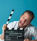 Mann mit Filmklappe