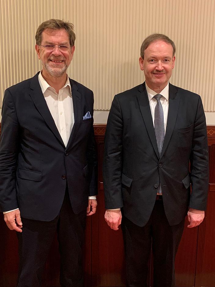 v.l.n.r. Mag. Andreas Zakostelsky, Obmann, Fachverband der Pensionskassen, Univ.-Prof. Dr. Christian Helmenstein, Leiter des Economica Instituts für Wirtschaftsforschung