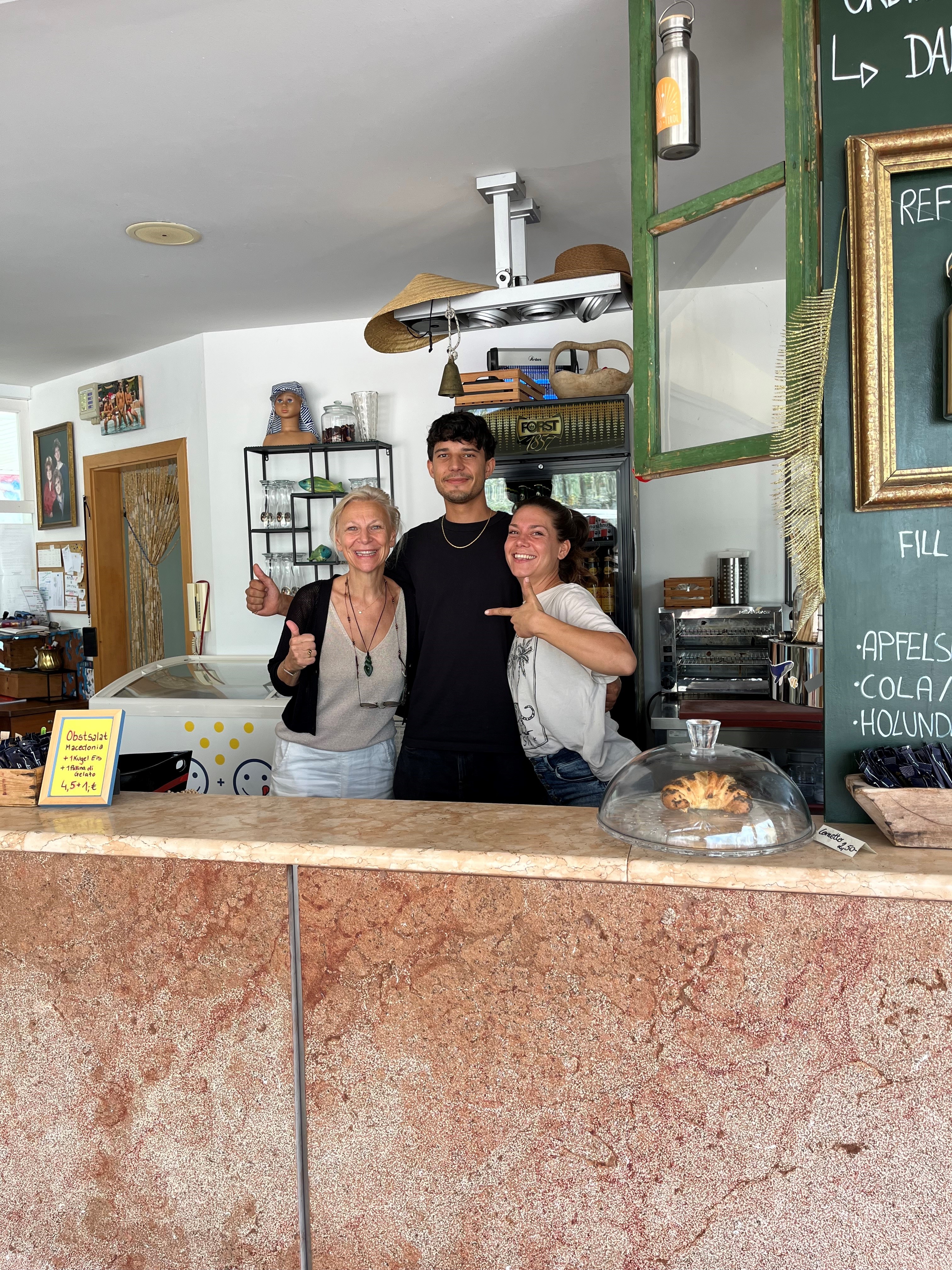 Johannes (Kolleg 2) rockte im Lido Küche, Bar und Events