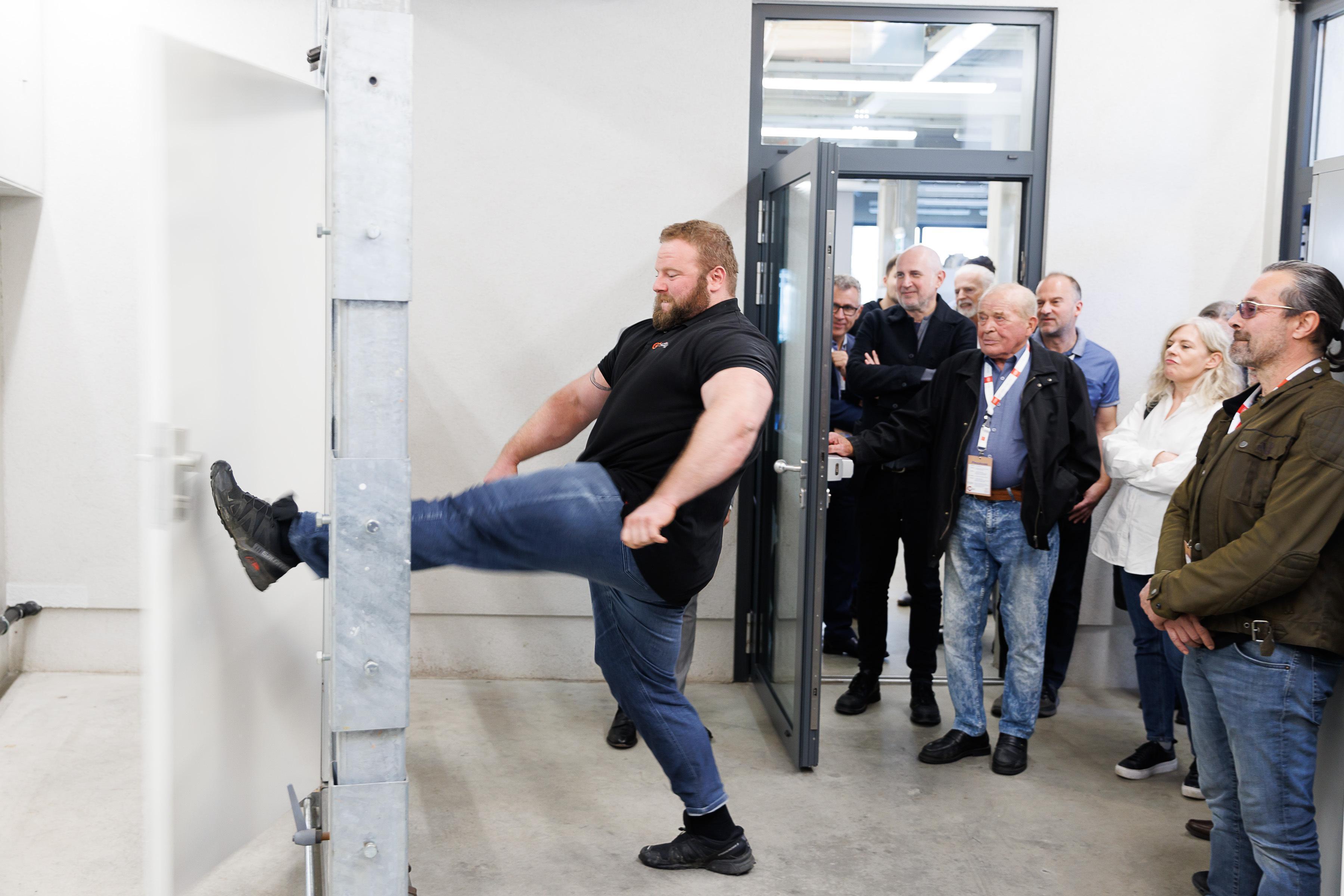 &Ouml;sterreichs &bdquo;Strongman&ldquo; Peter Reinthaler