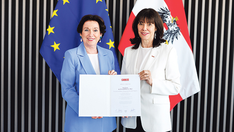 Angelobung Margarete Kriz-Zwittkovits mit Martha Schultz 