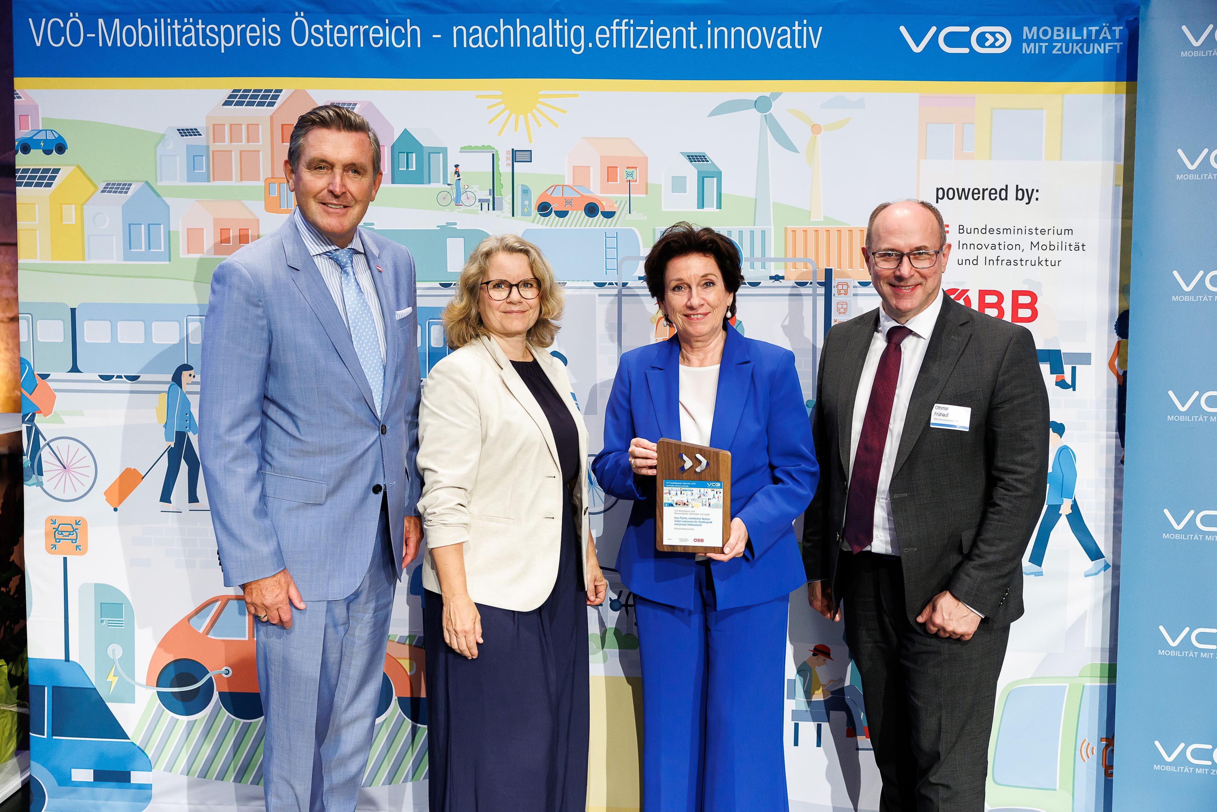 Mobilit&auml;tsminister Peter Hanke, VC&Ouml;-Gesch&auml;ftsf&uuml;hrerin Ulla Rasmussen, Margarete Kriz-Zwittkovits, Pr&auml;sidentin der Wirtschaftskammer Wien, Othmar Fr&uuml;hauf, Vorstandsmitglied der &Ouml;BB-Personenverkehr AG 