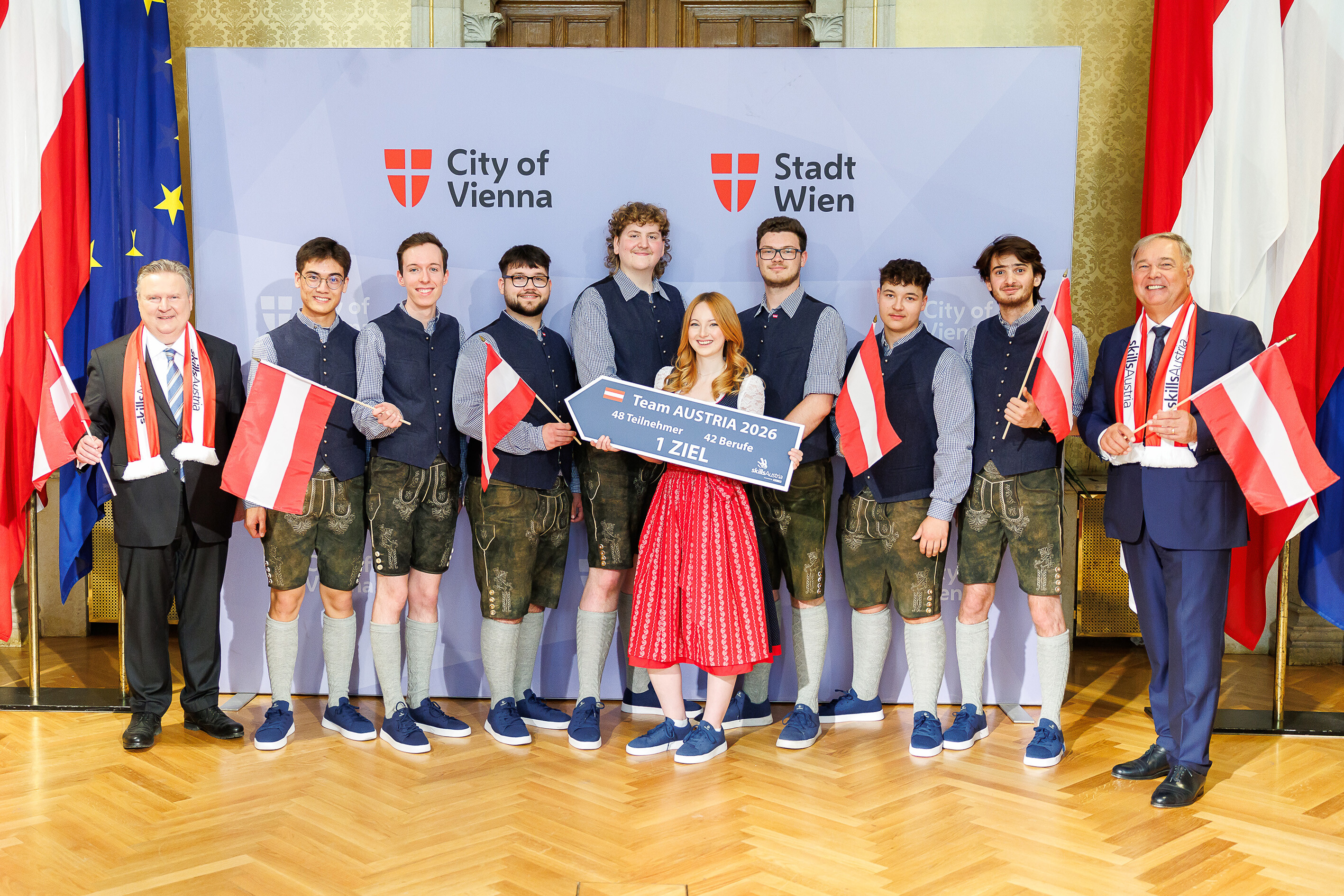 B&uuml;rgermeister Michael Ludwig, Jonas Baltuska, Felix Wollmann, Tarik Begeta, Oliver Pape, Valentina Otzelberger, Raphael Beutel, Jonas Leitner, Abdulkadir &Ouml;zen, WK Wien-Pr&auml;sident Walter Ruck (v.l.) 